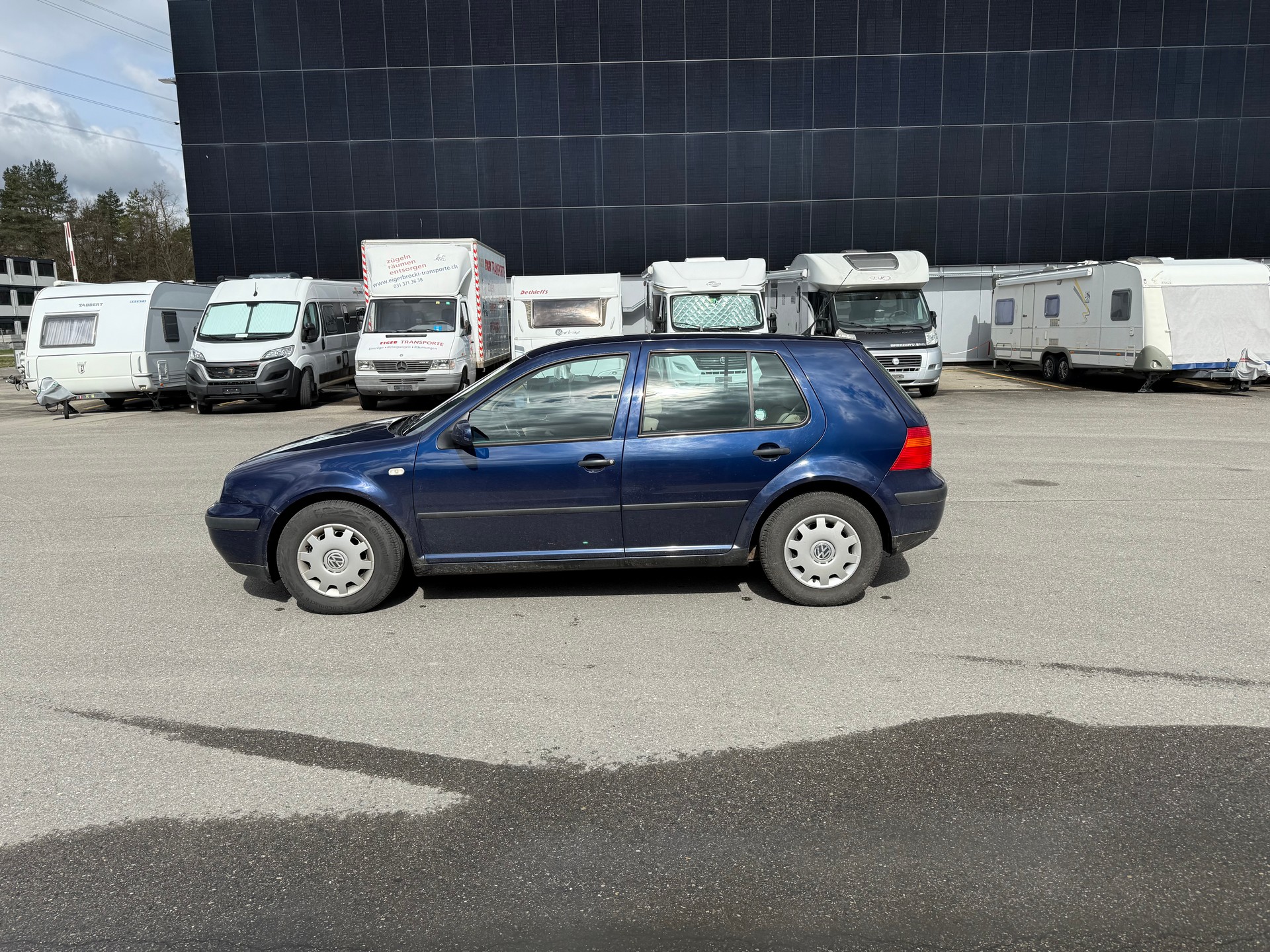 VW Golf 1.6 Trendline-image-5