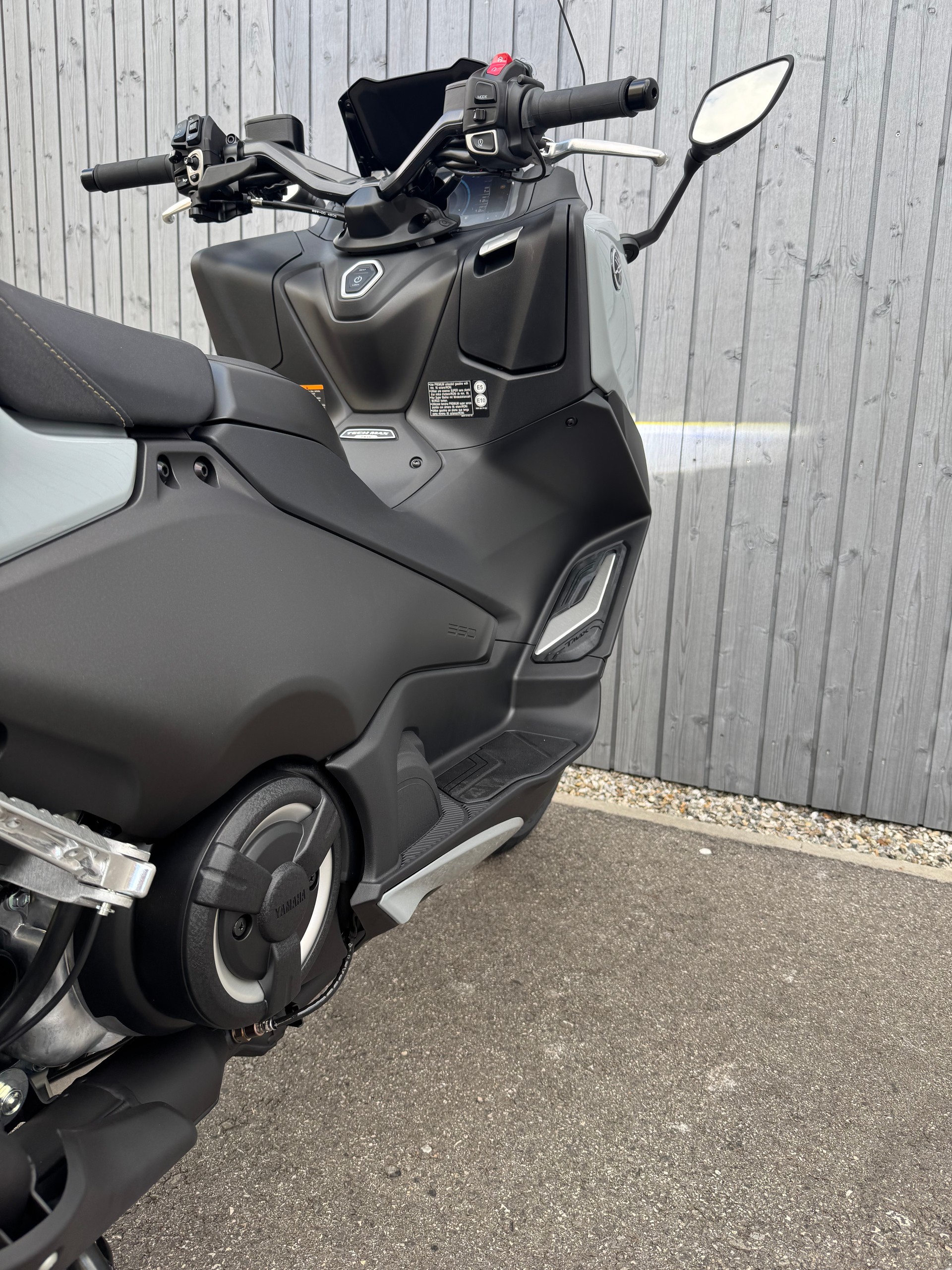 YAMAHA T-MAX Tech-Max XP 560-showroom-element-2