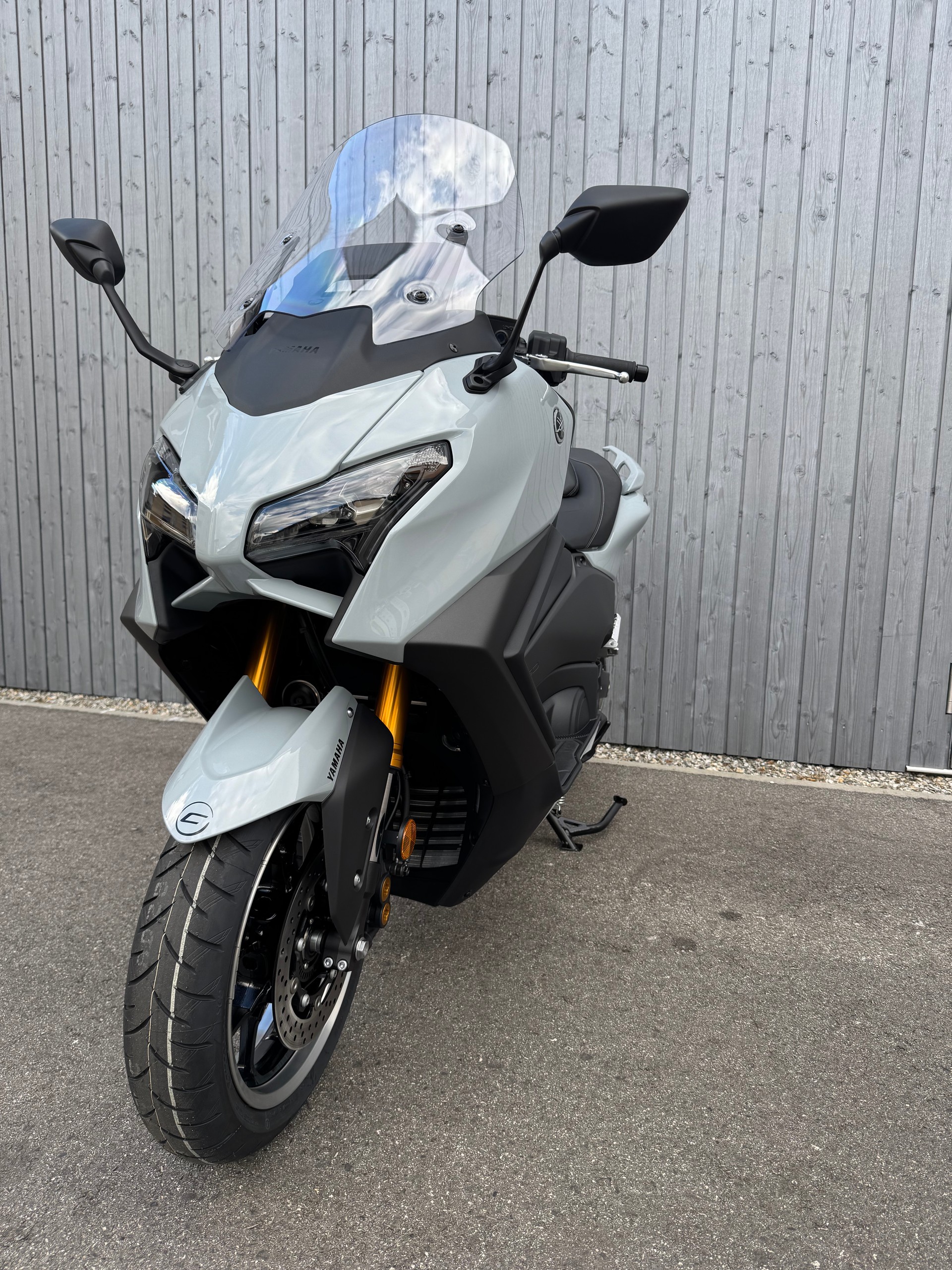 YAMAHA T-MAX Tech-Max XP 560-showroom-element-3