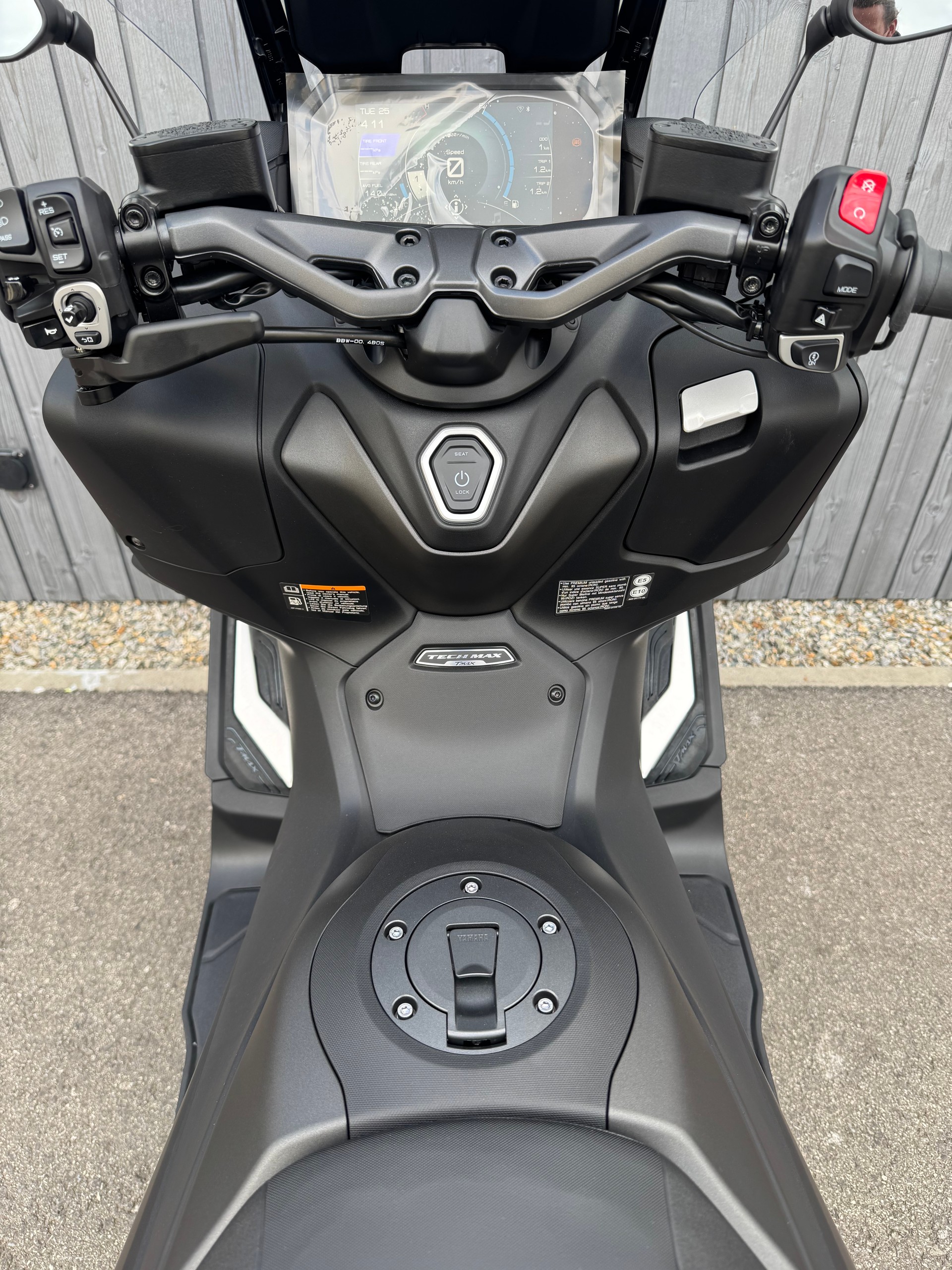 YAMAHA T-MAX Tech-Max XP 560-image-8