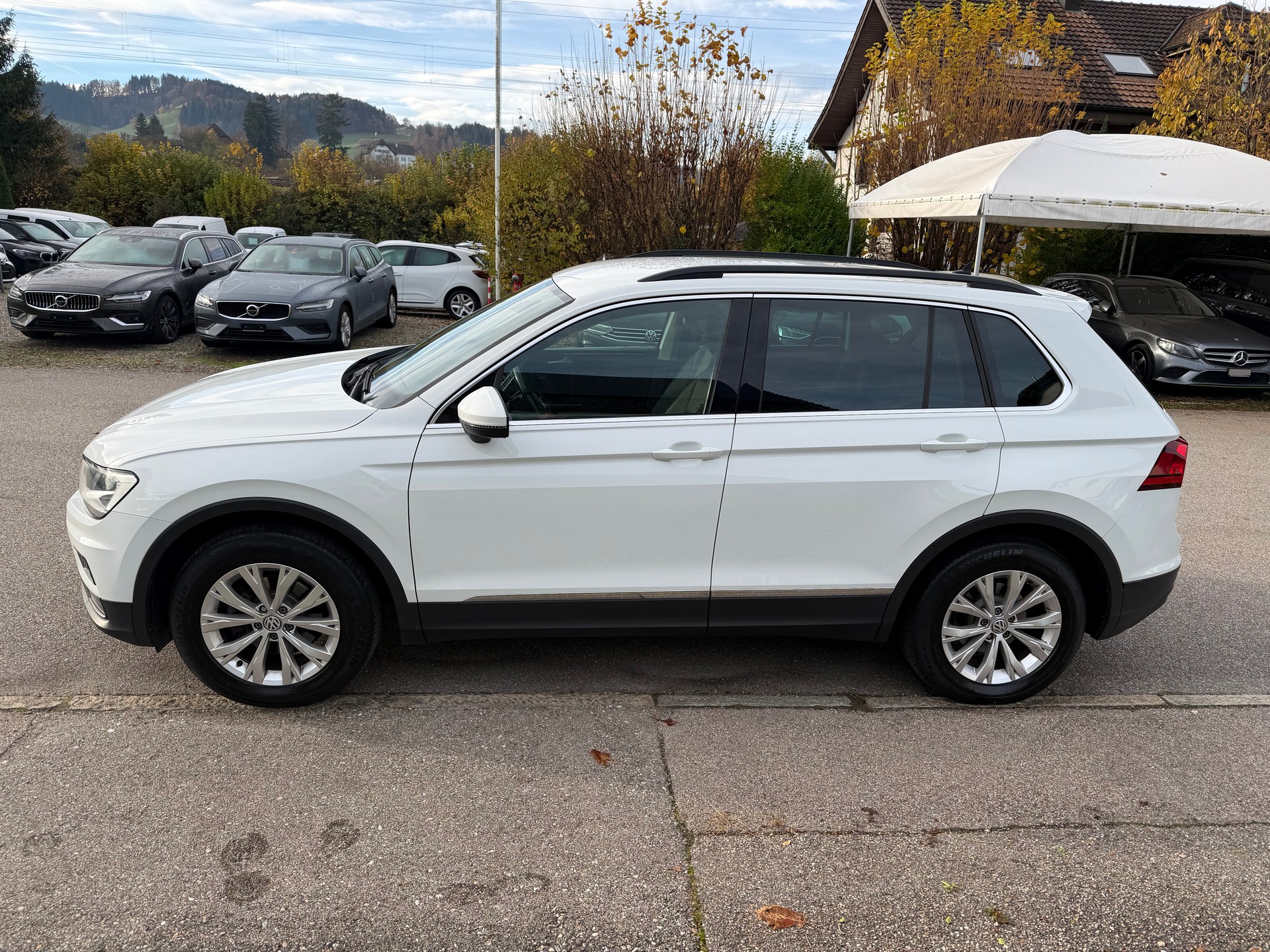 VW Tiguan 2.0 TDI SCR Comfortline 4Motion-image-3