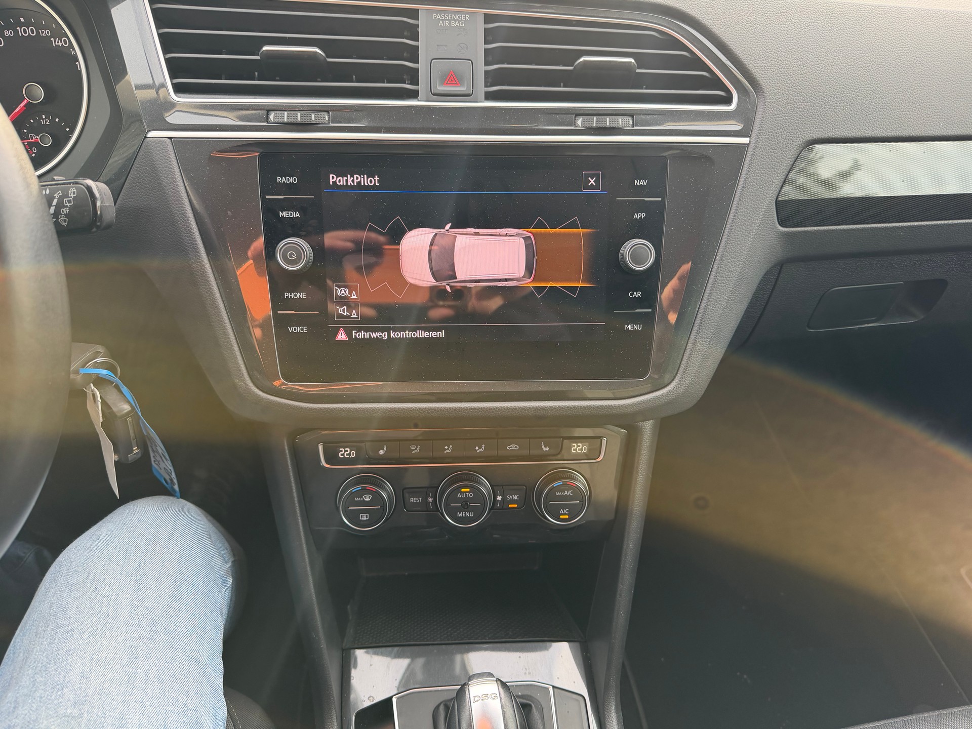 VW Tiguan 2.0 TDI SCR Comfortline 4Motion-image-11