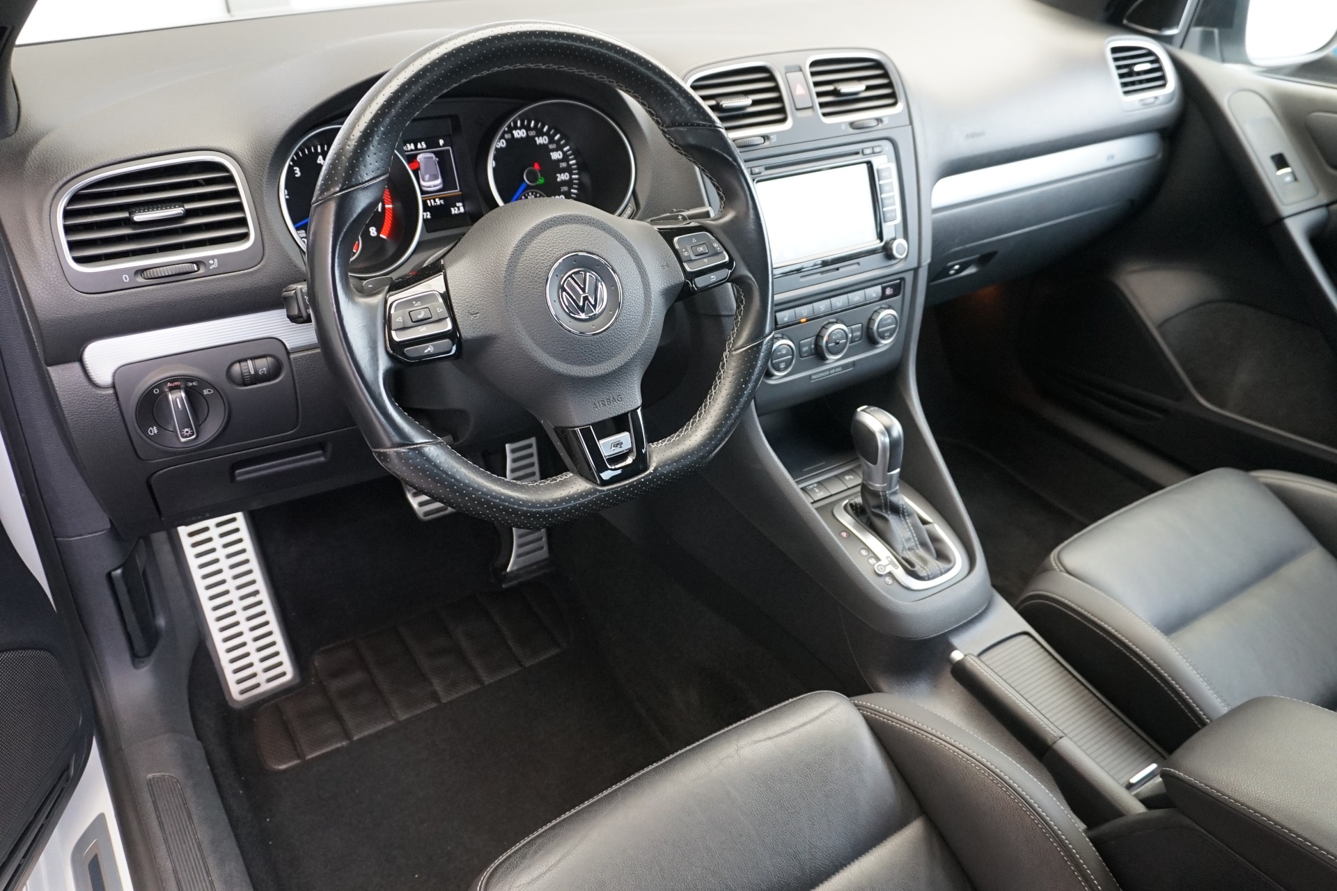 VW Golf 2.0 TSI R Cabriolet Automat 265PS-image-25