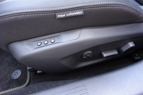 PEUGEOT 308 SW 1.6 PHEV 180 GT-image-13