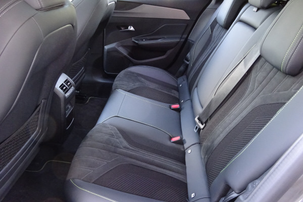 PEUGEOT 308 SW 1.6 PHEV 180 GT-image-10