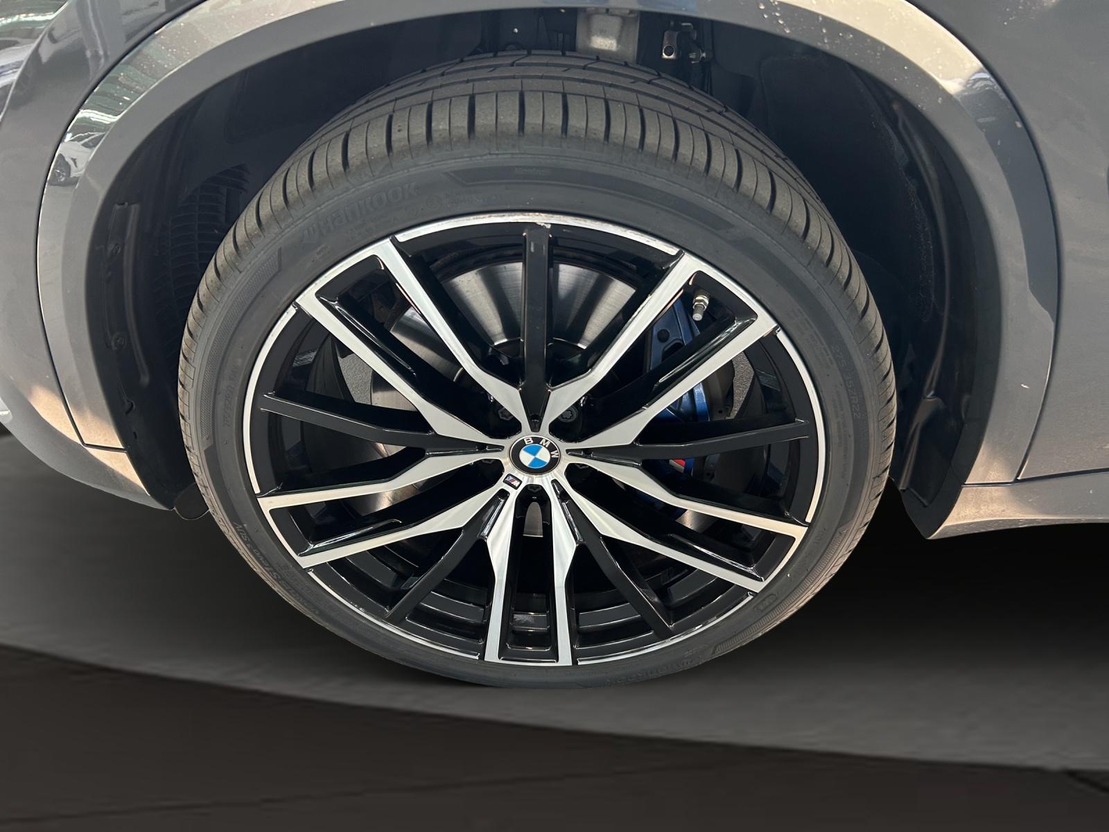 BMW X5 xDrive M50i-image-18