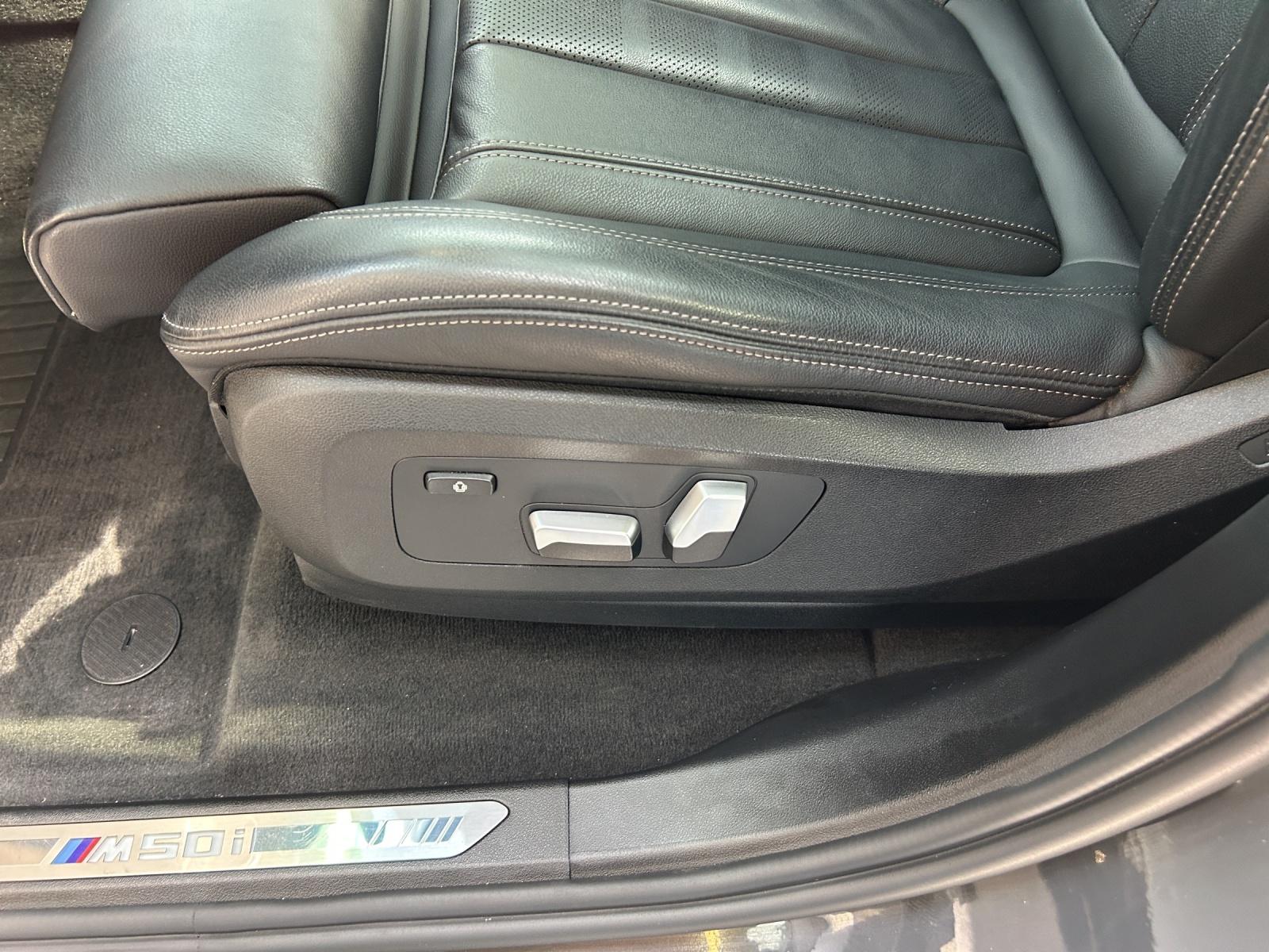 BMW X5 xDrive M50i-image-19