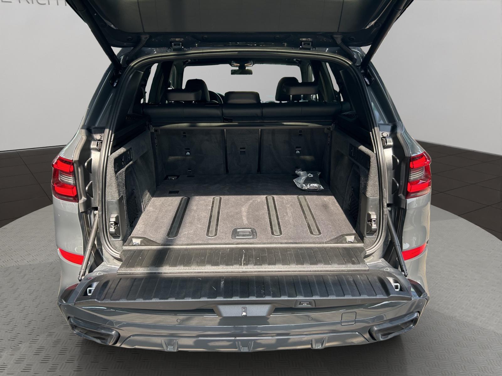 BMW X5 xDrive M50i-image-23