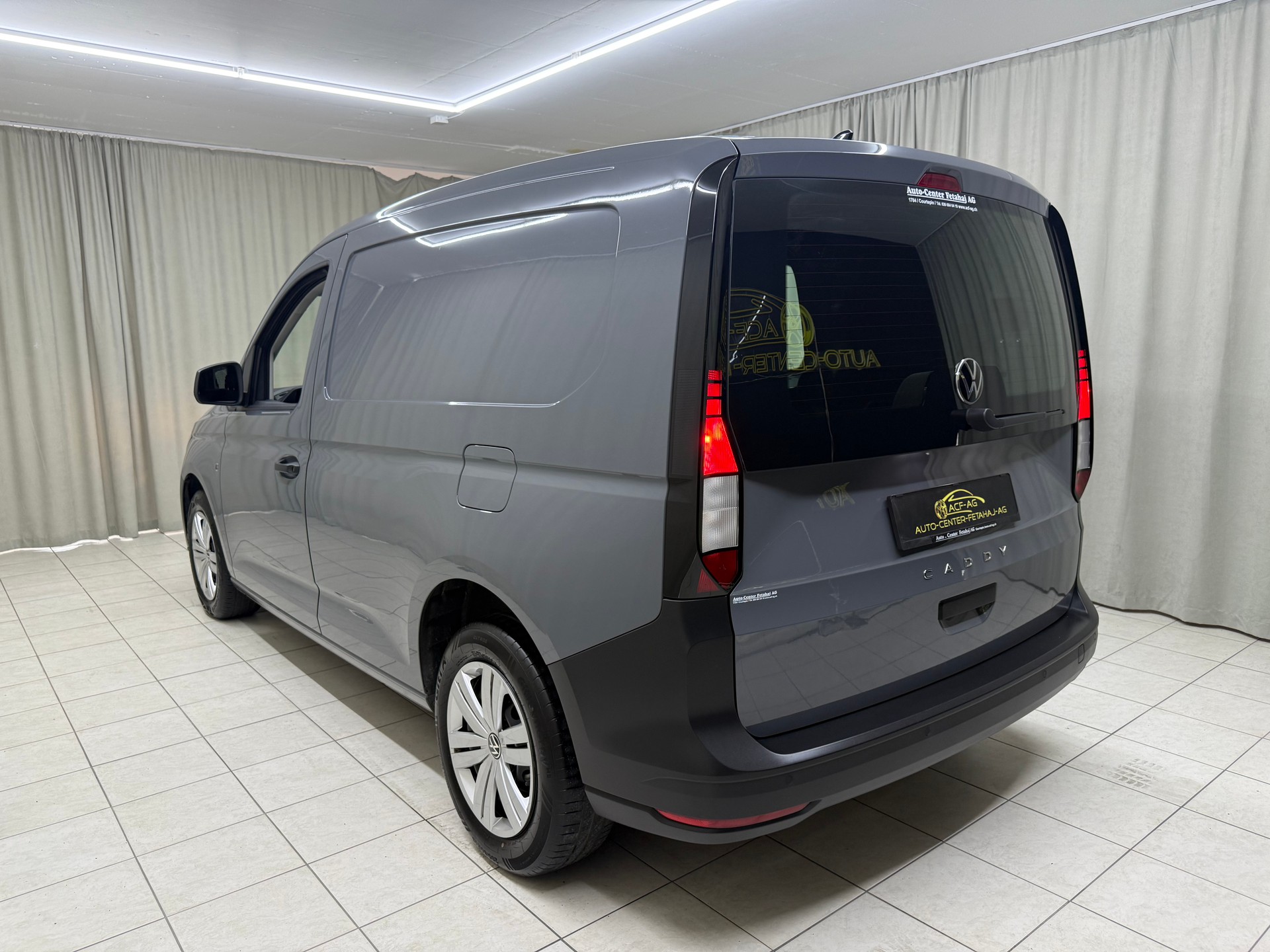 VW Caddy Cargo 2.0TDI DSG-image-5