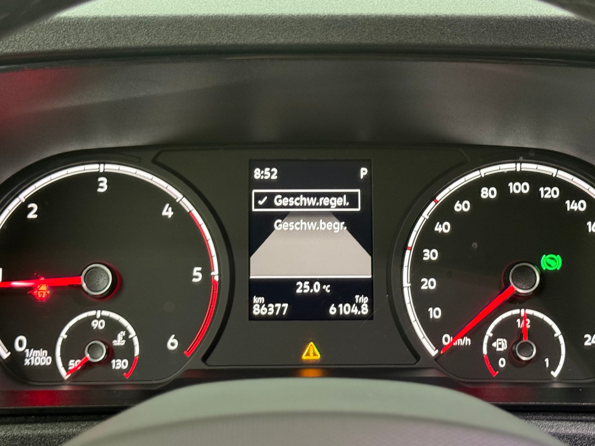 VW Caddy Cargo 2.0TDI DSG-image-11