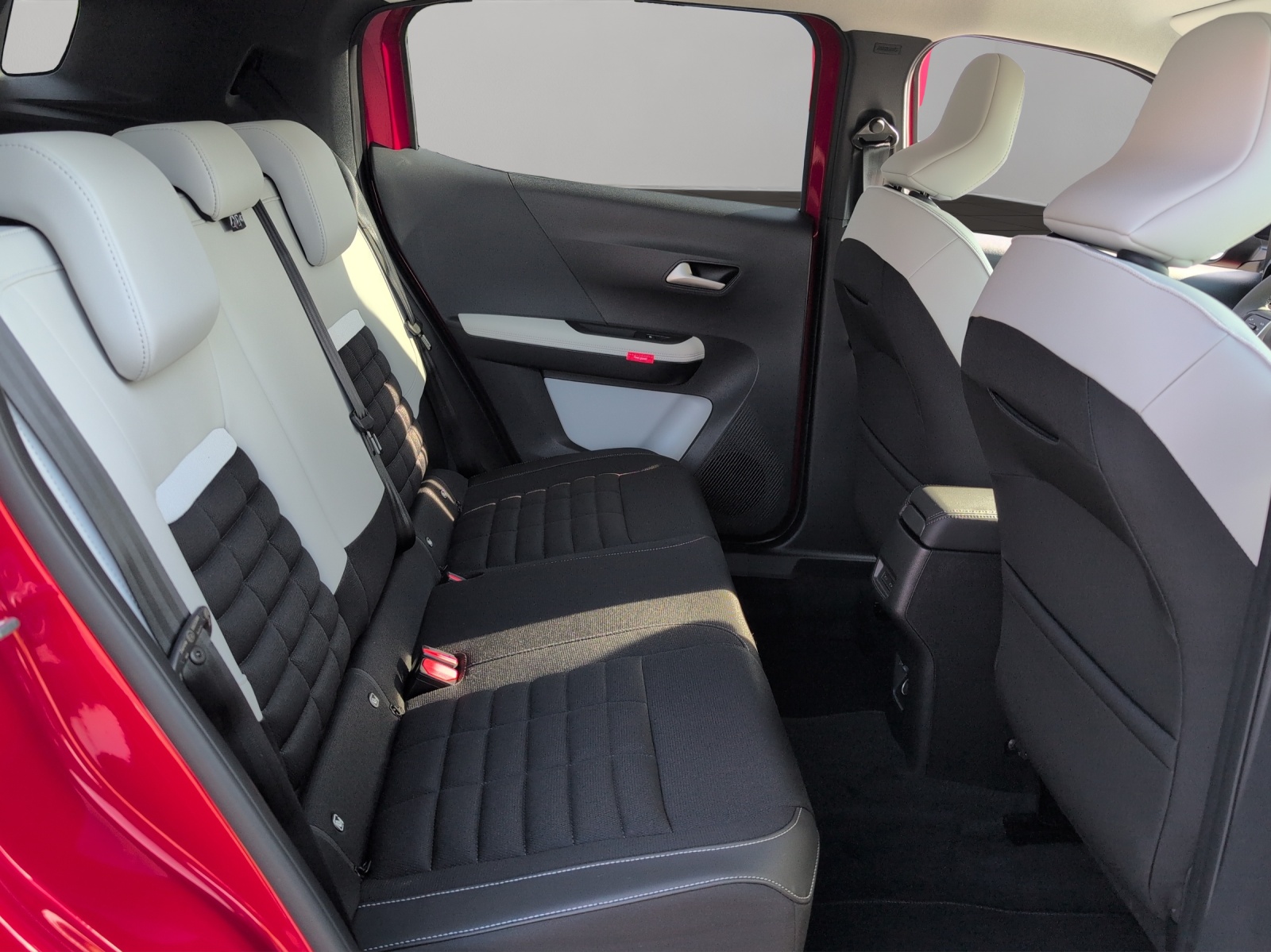 CITROEN C3 Aircross 1.2 Hybrid Max Automat / Rückfahrkamera / Totwinkelassistent / Sitzheizung / Lenkradheizung-image-10