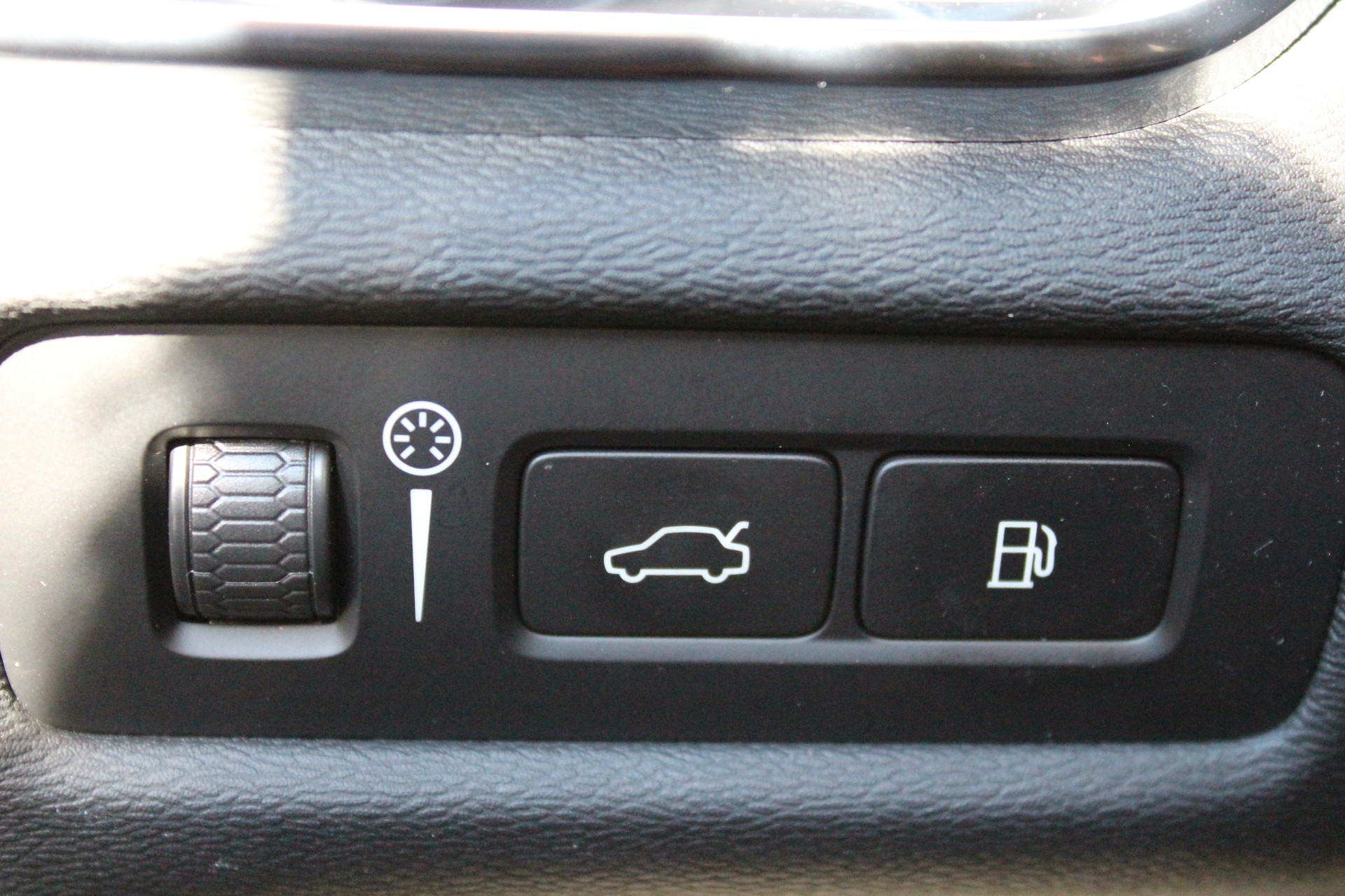 VOLVO V60 T6 eAWD Twin Engine Inscription Expression Geartronic - "Harman Kardon * Sièges Elec. Mém. * Head-Up Displ * Service Volvo"-image-13
