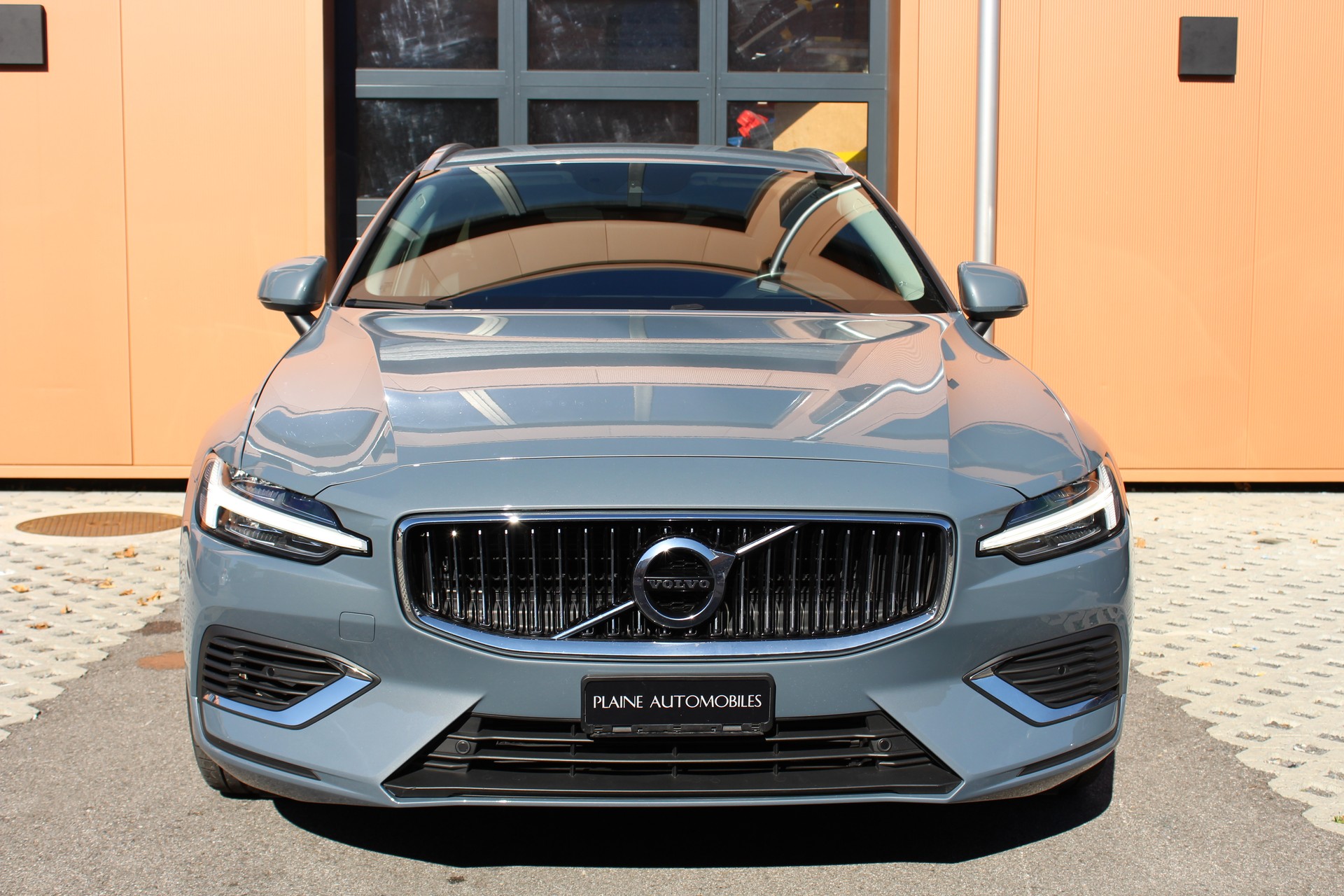VOLVO V60 T6 eAWD Twin Engine Inscription Expression Geartronic - "Harman Kardon * Sièges Elec. Mém. * Head-Up Displ * Service Volvo"-image-1