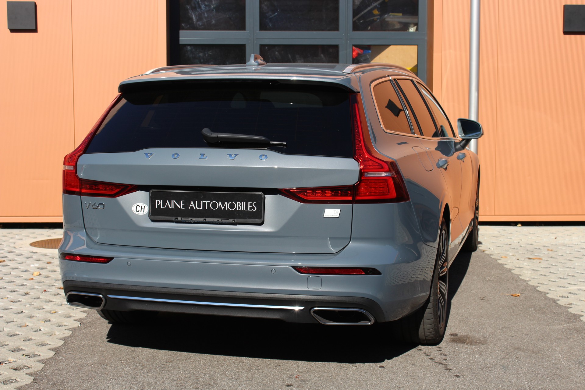 VOLVO V60 T6 eAWD Twin Engine Inscription Expression Geartronic - "Harman Kardon * Sièges Elec. Mém. * Head-Up Displ * Service Volvo"-image-5