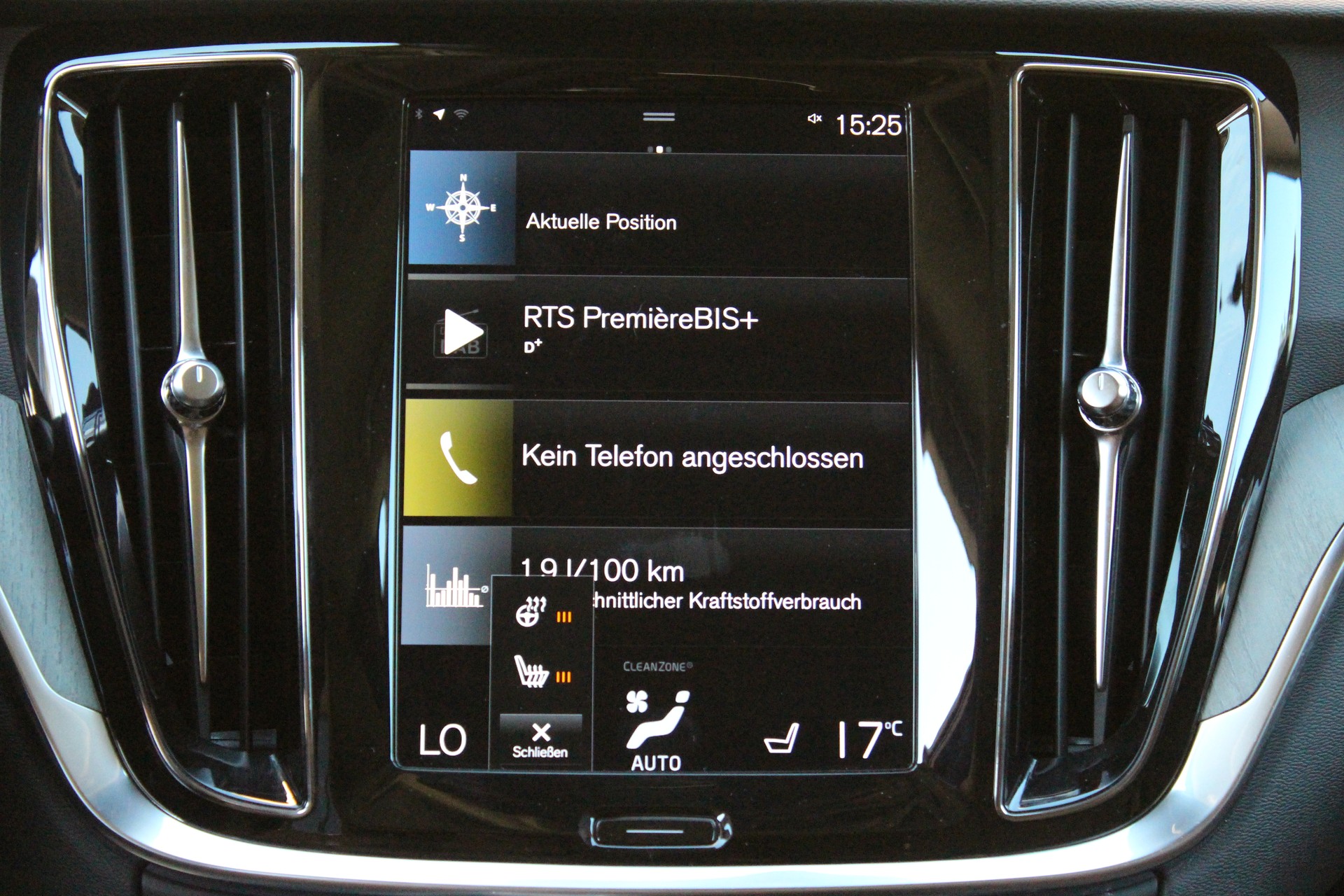 VOLVO V60 T6 eAWD Twin Engine Inscription Expression Geartronic - "Harman Kardon * Sièges Elec. Mém. * Head-Up Displ * Service Volvo"-image-16