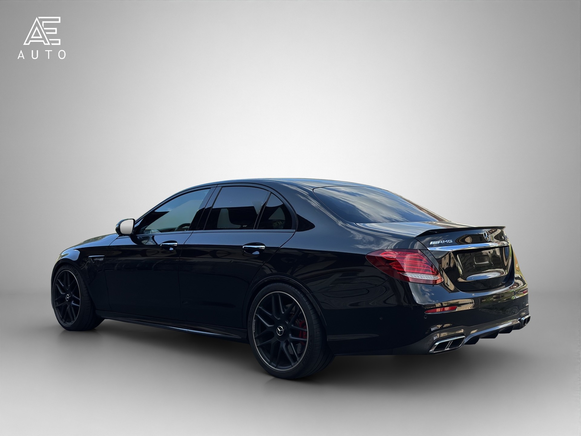 MERCEDES-BENZ E 63 AMG S 4Matic Speedshift MCT-image-4
