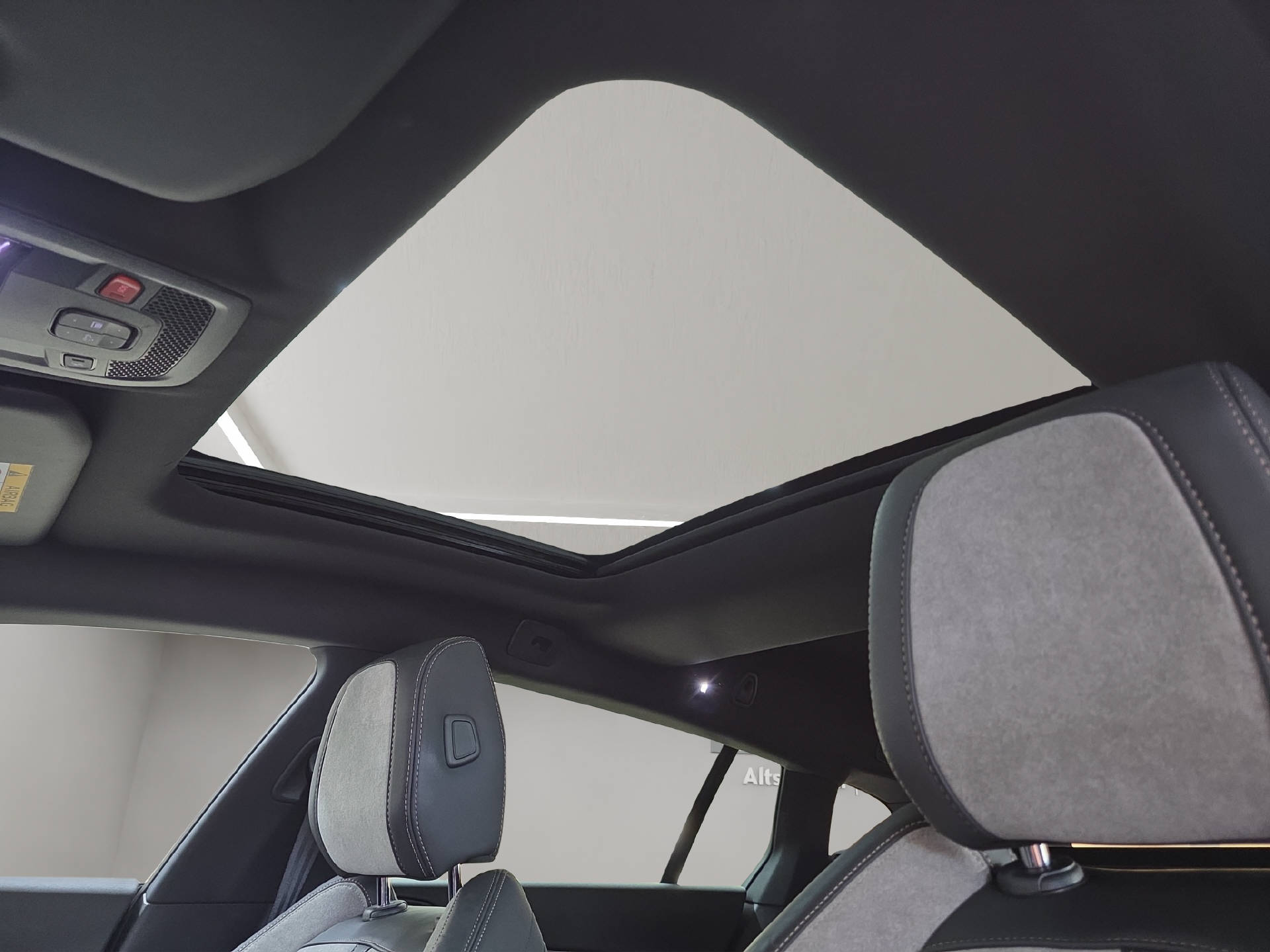 PEUGEOT 508 SW 1.6 Plug-in Hybrid GT-image-13