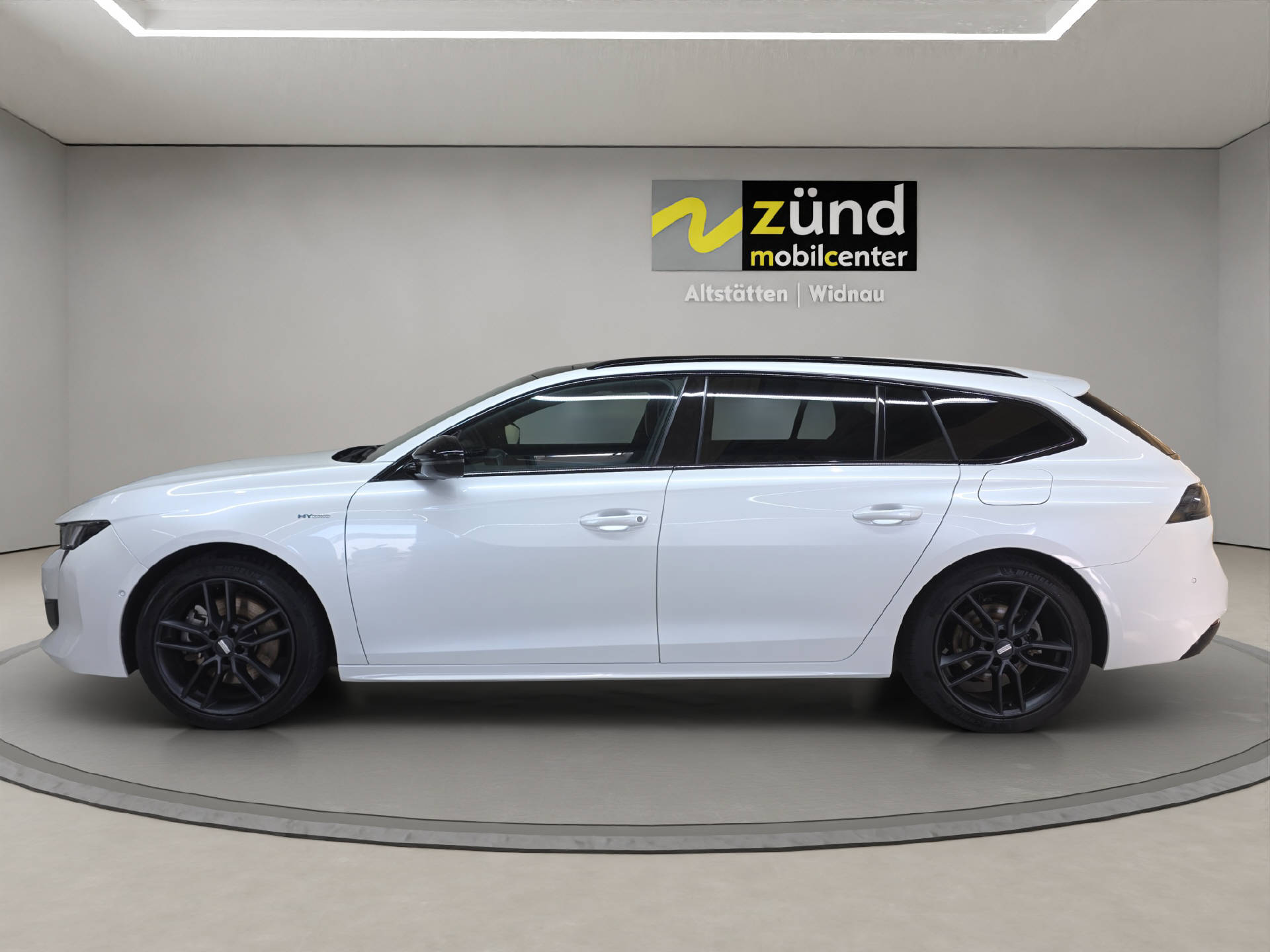 PEUGEOT 508 SW 1.6 Plug-in Hybrid GT-image-1
