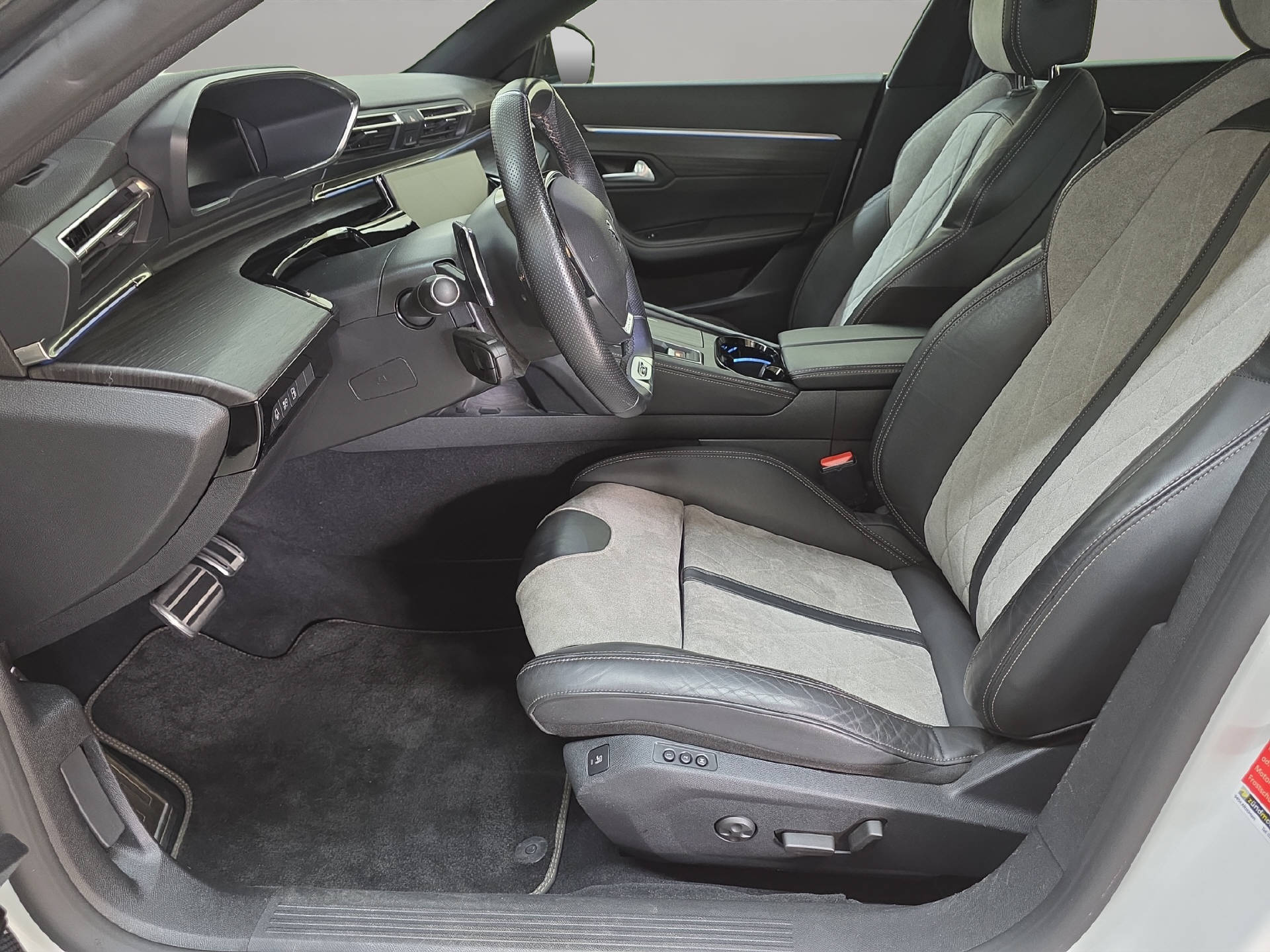 PEUGEOT 508 SW 1.6 Plug-in Hybrid GT-image-5