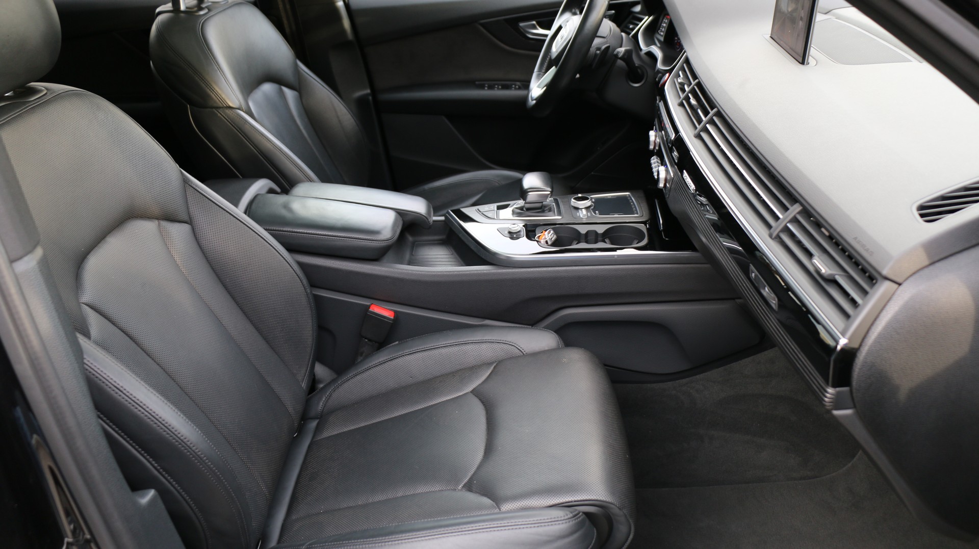 AUDI SQ7 4.0 TDI quattro-image-22