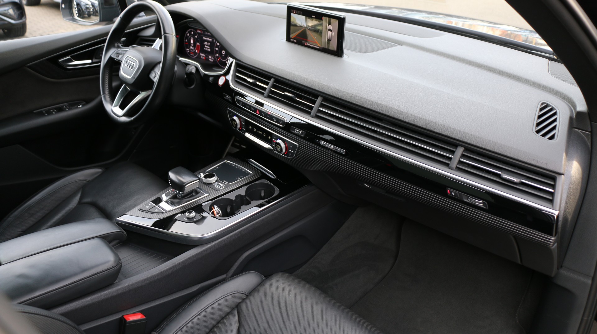 AUDI SQ7 4.0 TDI quattro-image-23