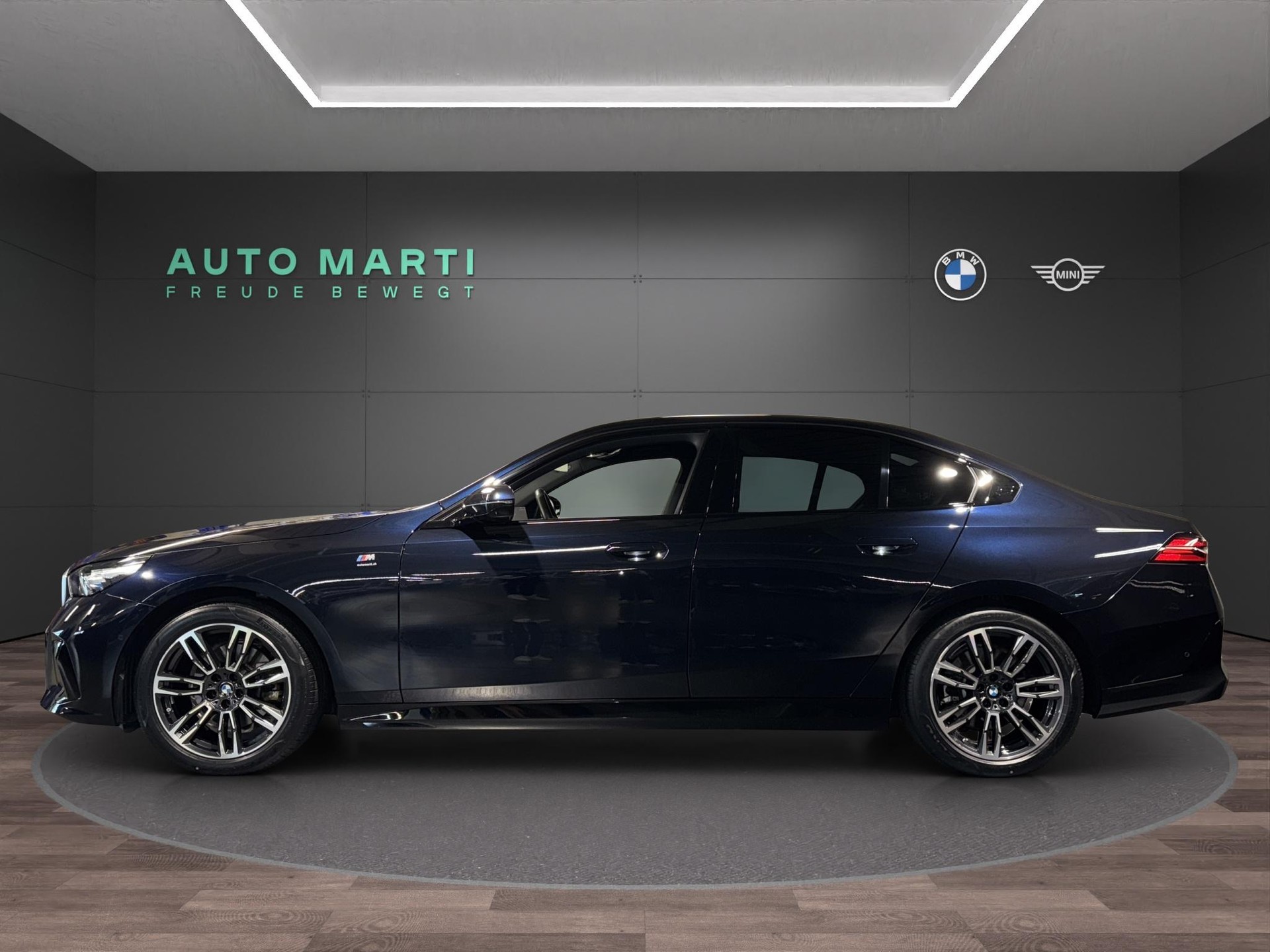 BMW 520d xDrive M Sport-image-1