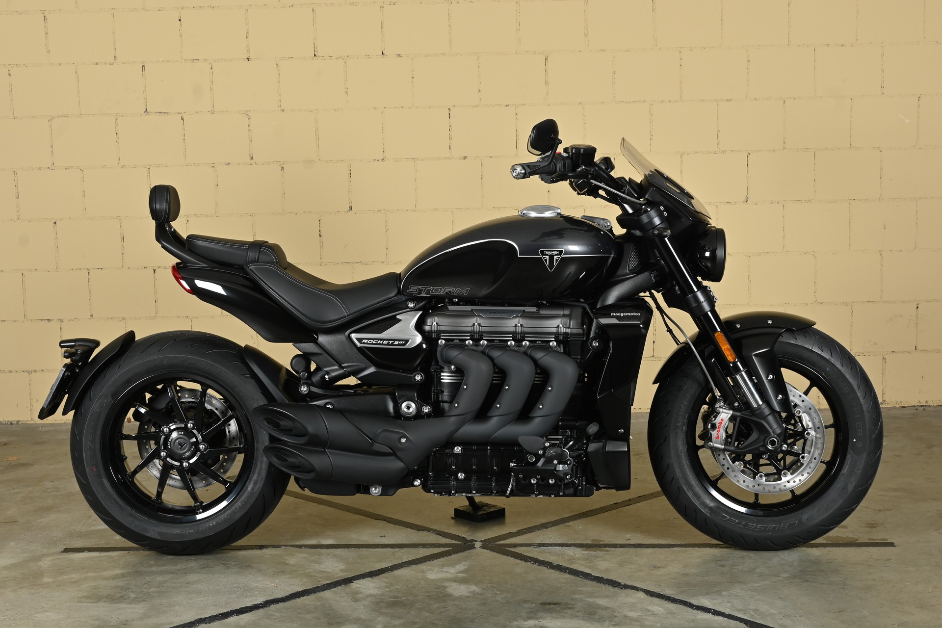 TRIUMPH Rocket 3 GT Storm