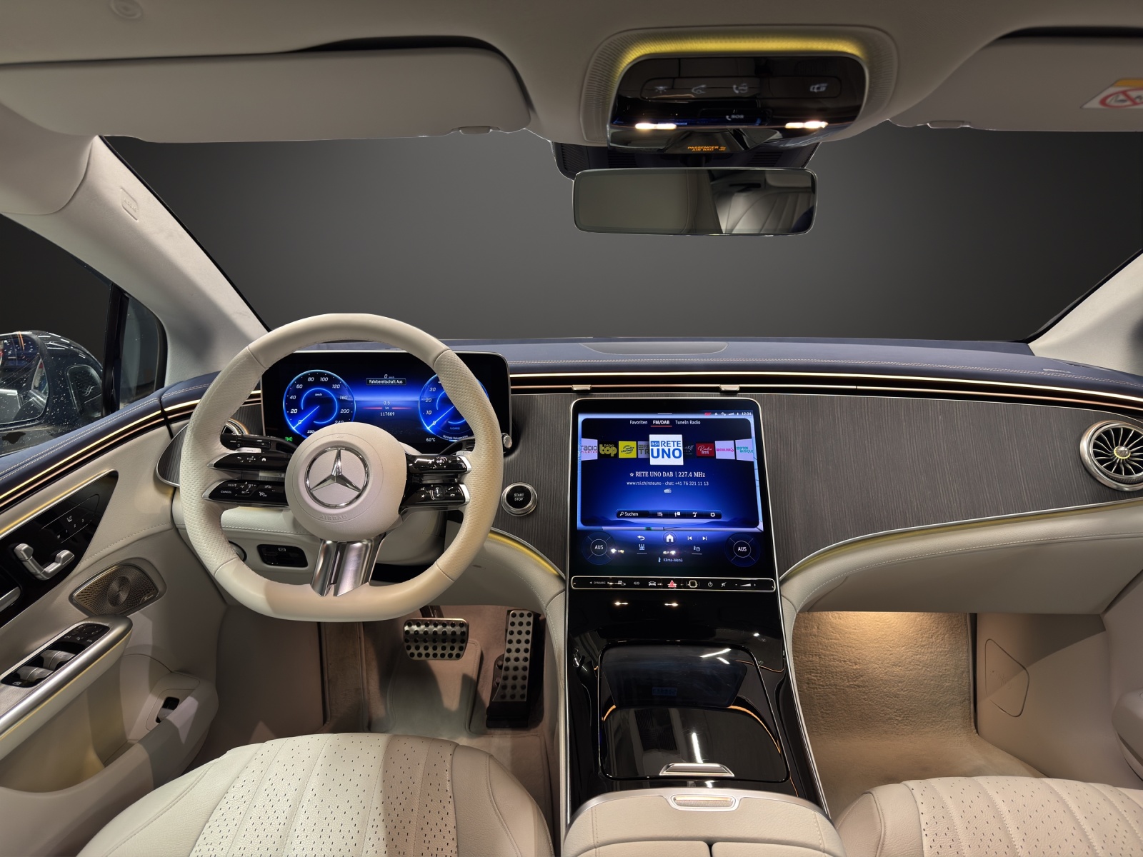 MERCEDES-BENZ EQE 350 4 Matic-image-10