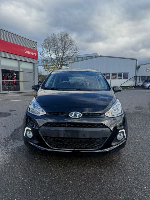 HYUNDAI i10 1.2 Amplia Automatic-image-1