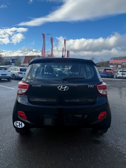 HYUNDAI i10 1.2 Amplia Automatic-image-3