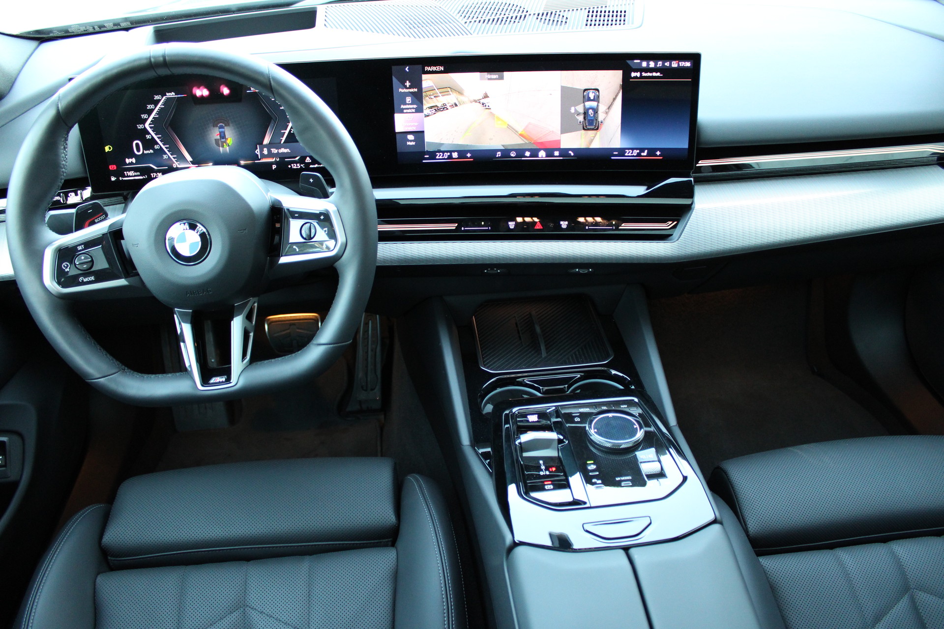 BMW 520d xDrive Touring M Sport-image-8