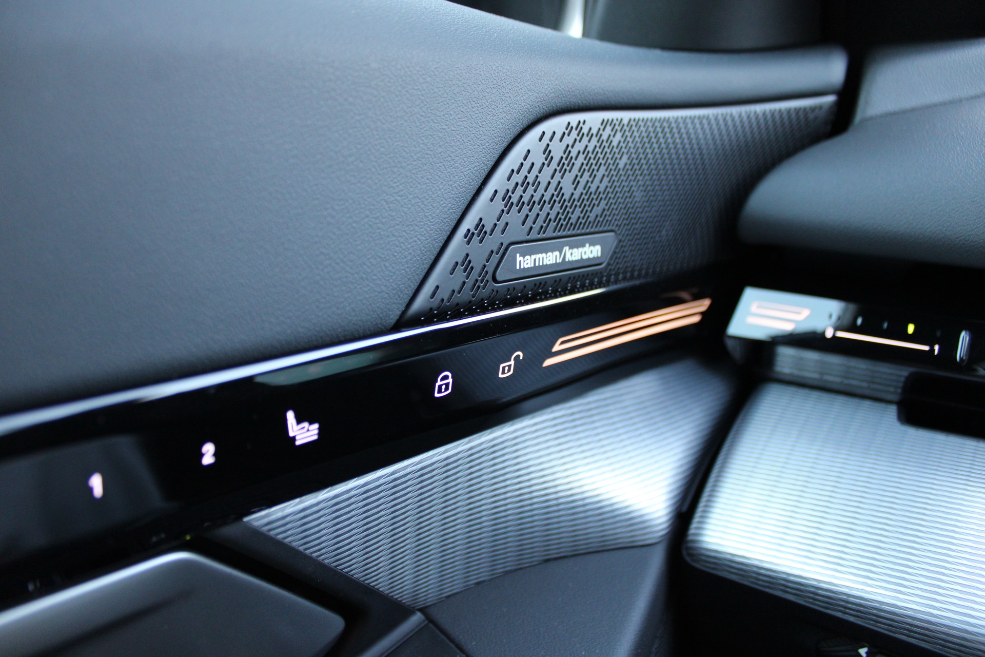 BMW 520d xDrive Touring M Sport-image-19