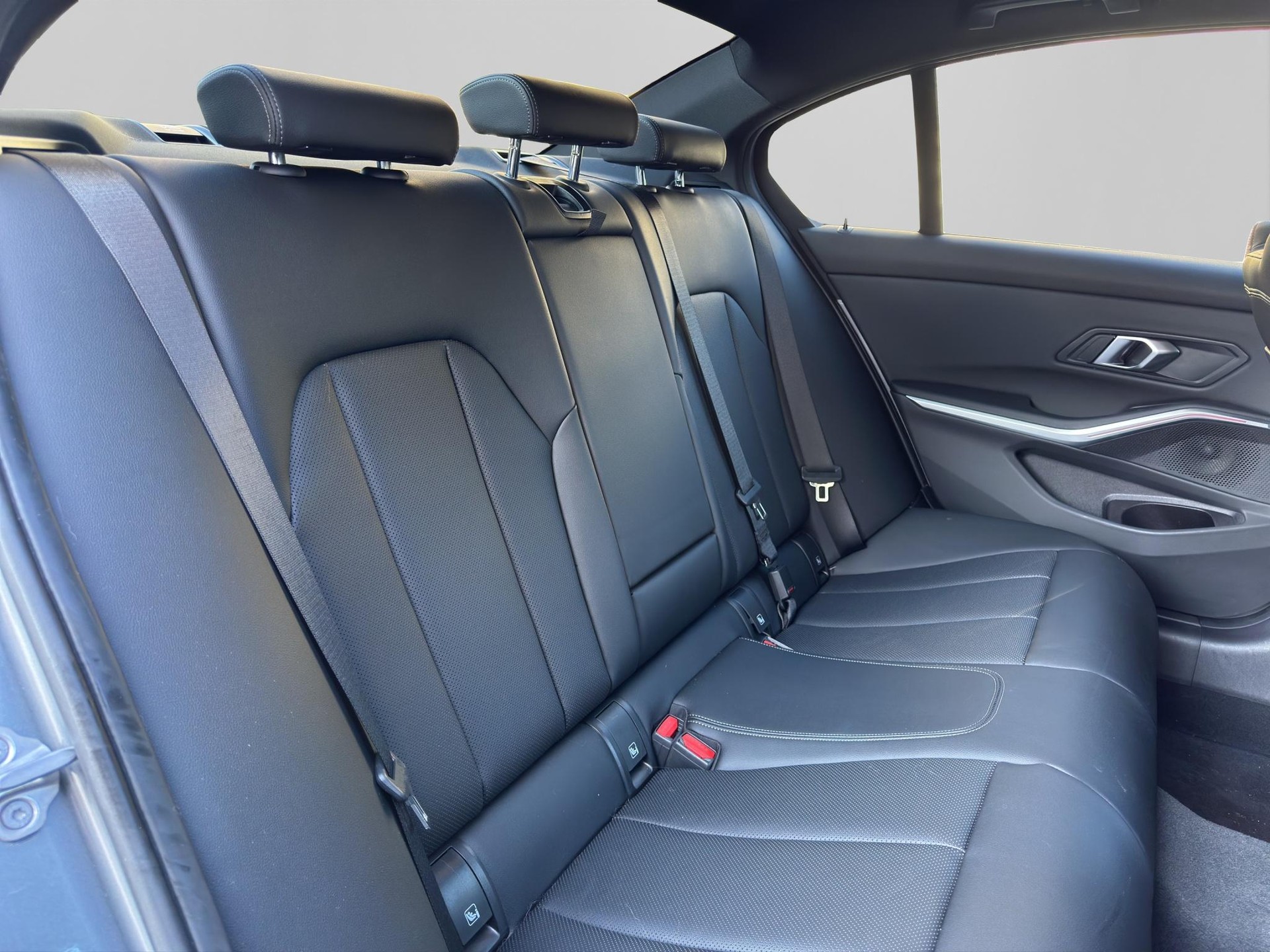 BMW 320d xDrive M Sport-image-21