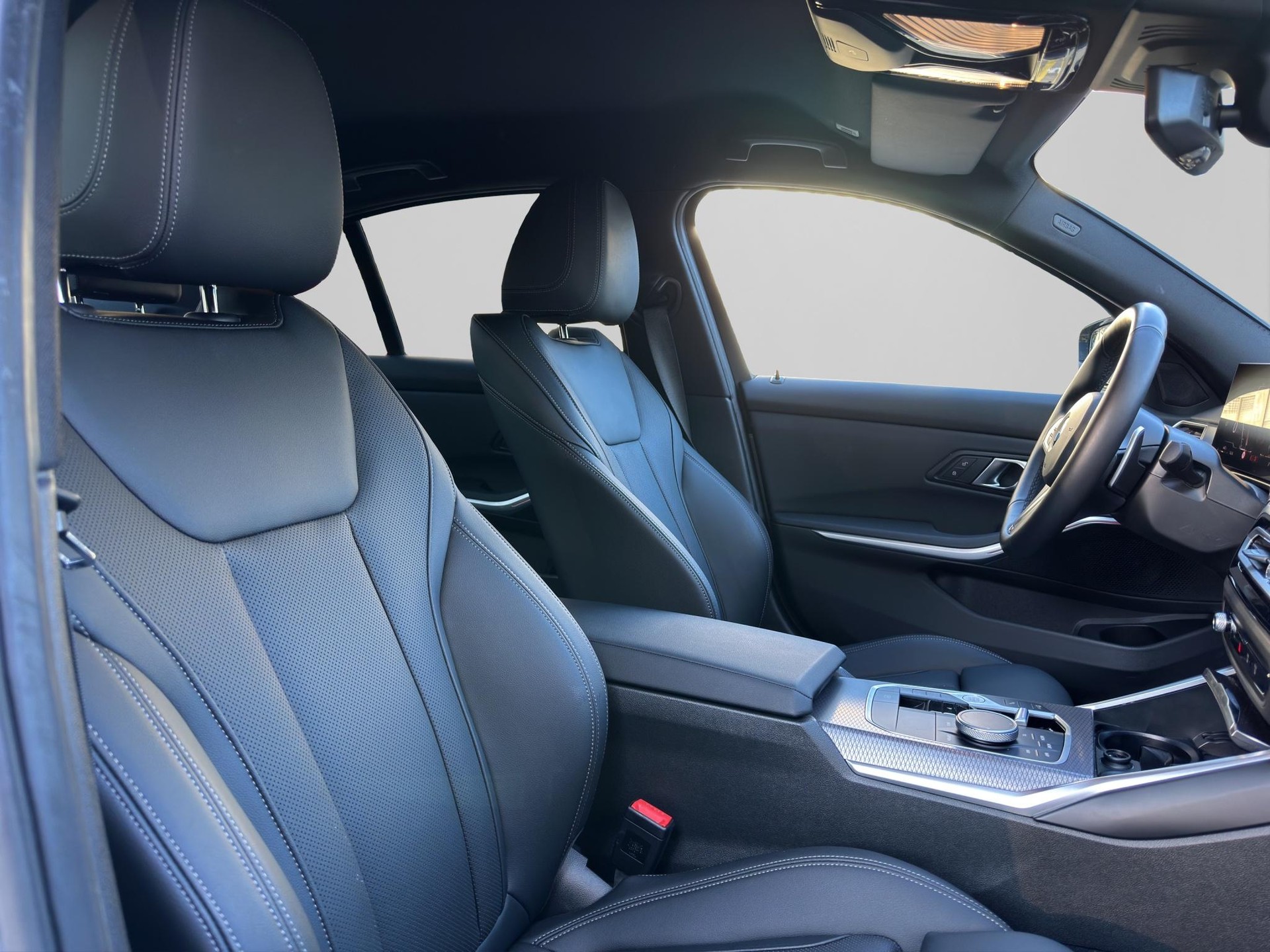 BMW 320d xDrive M Sport-image-19