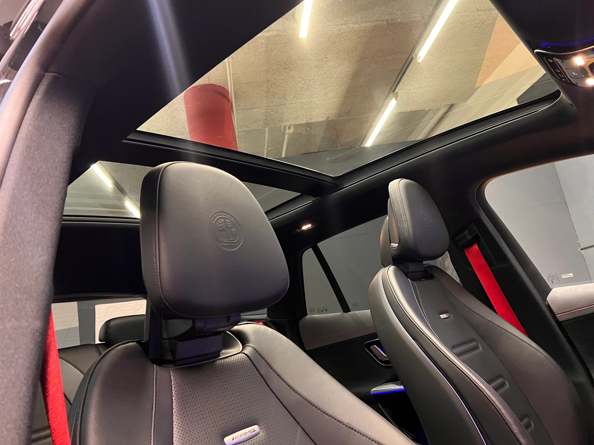 MERCEDES-BENZ EQE SUV AMG 43 4M - AMG / DISTRONIC / 360 Grad Kamera / Head-Up Display-image-10