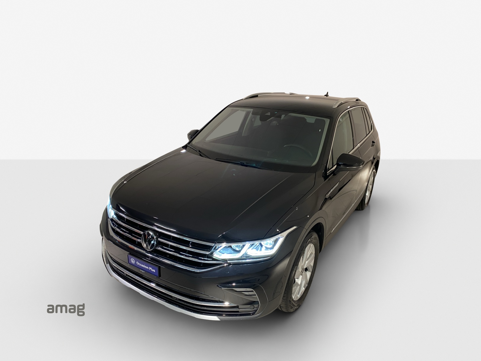 VW Tiguan 2.0 TDI SCR Elegance 4Motion DSG-image-15