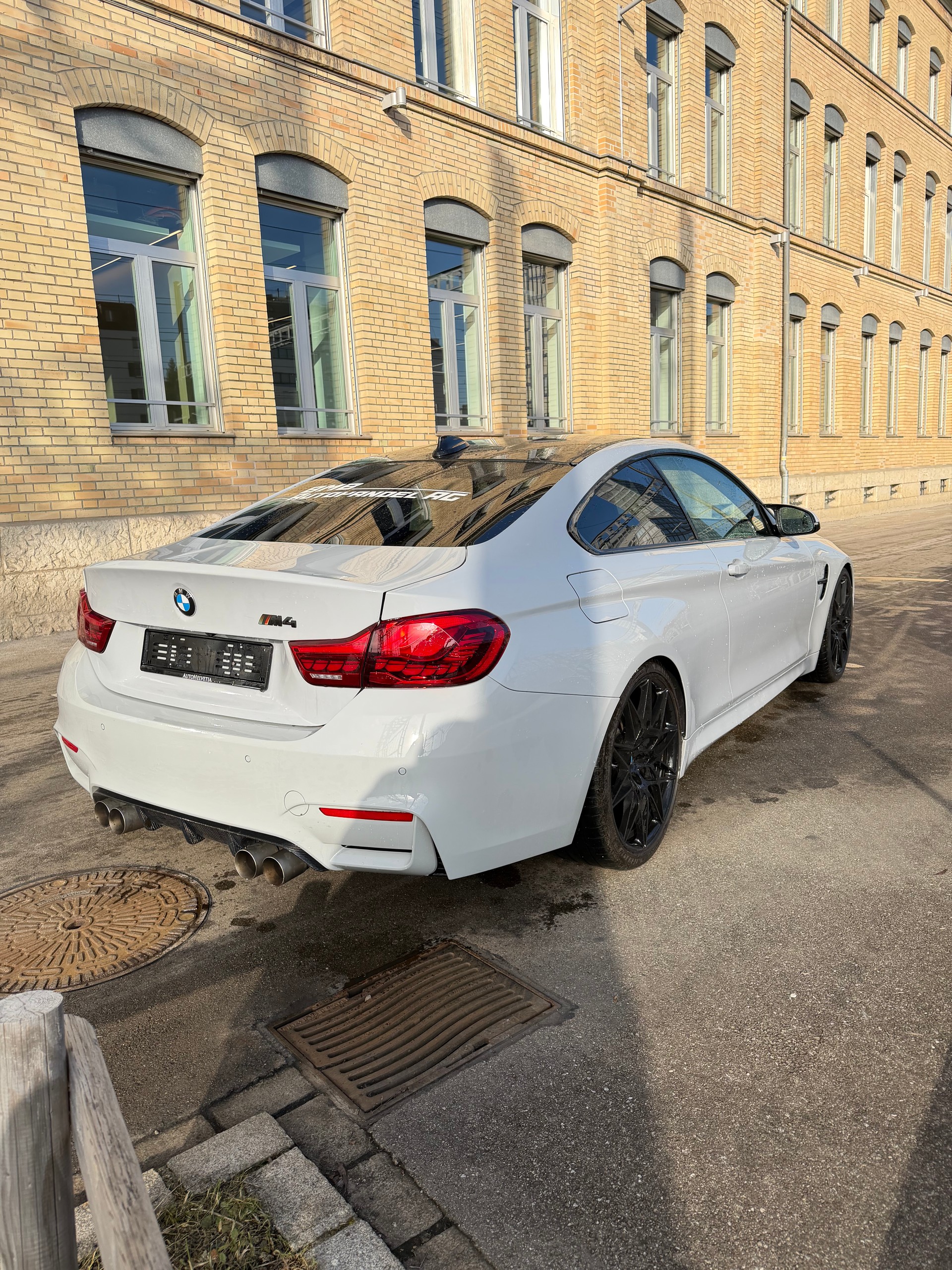 BMW M4 Coupé DKG-image-5