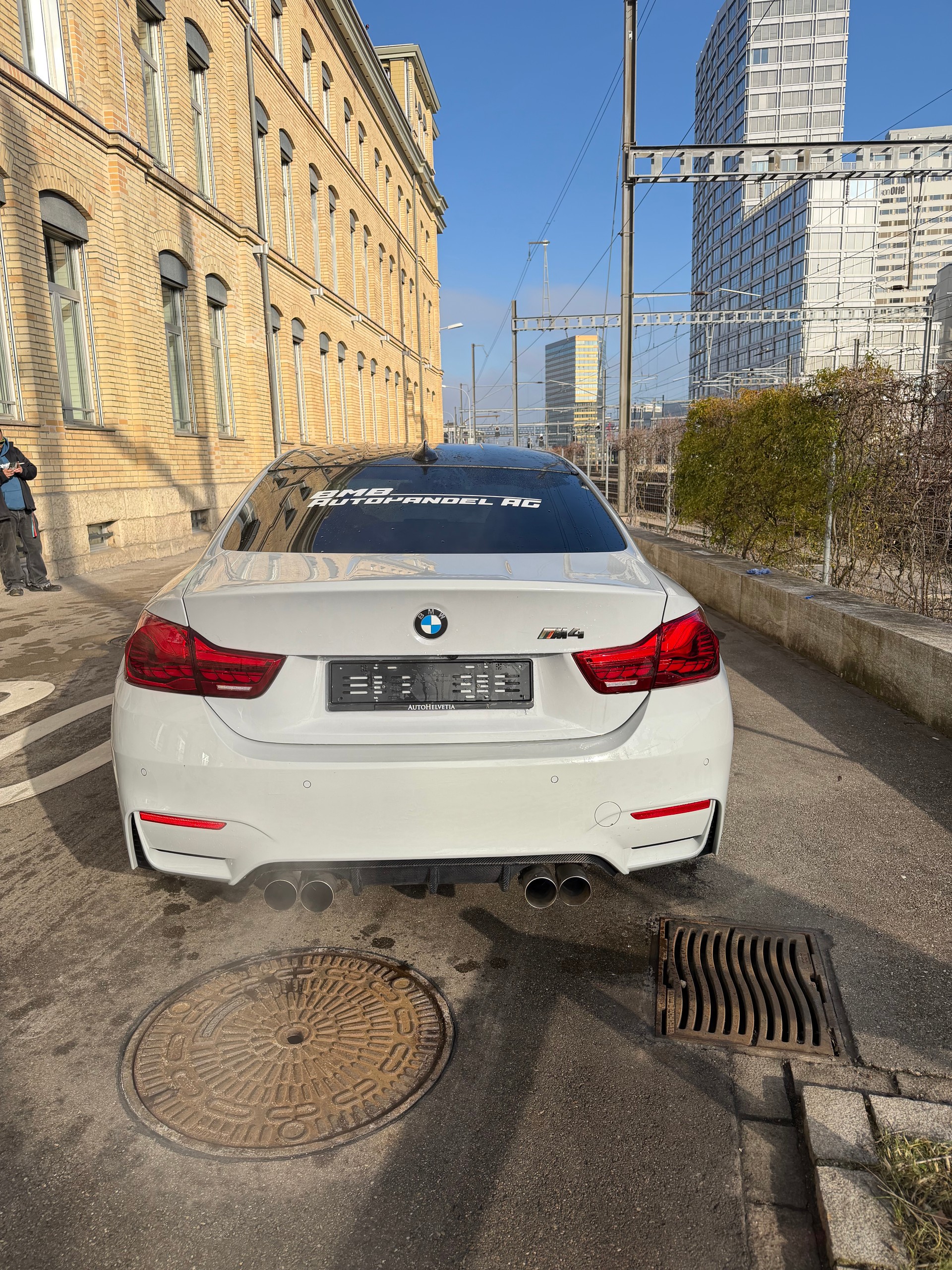 BMW M4 Coupé DKG-image-4