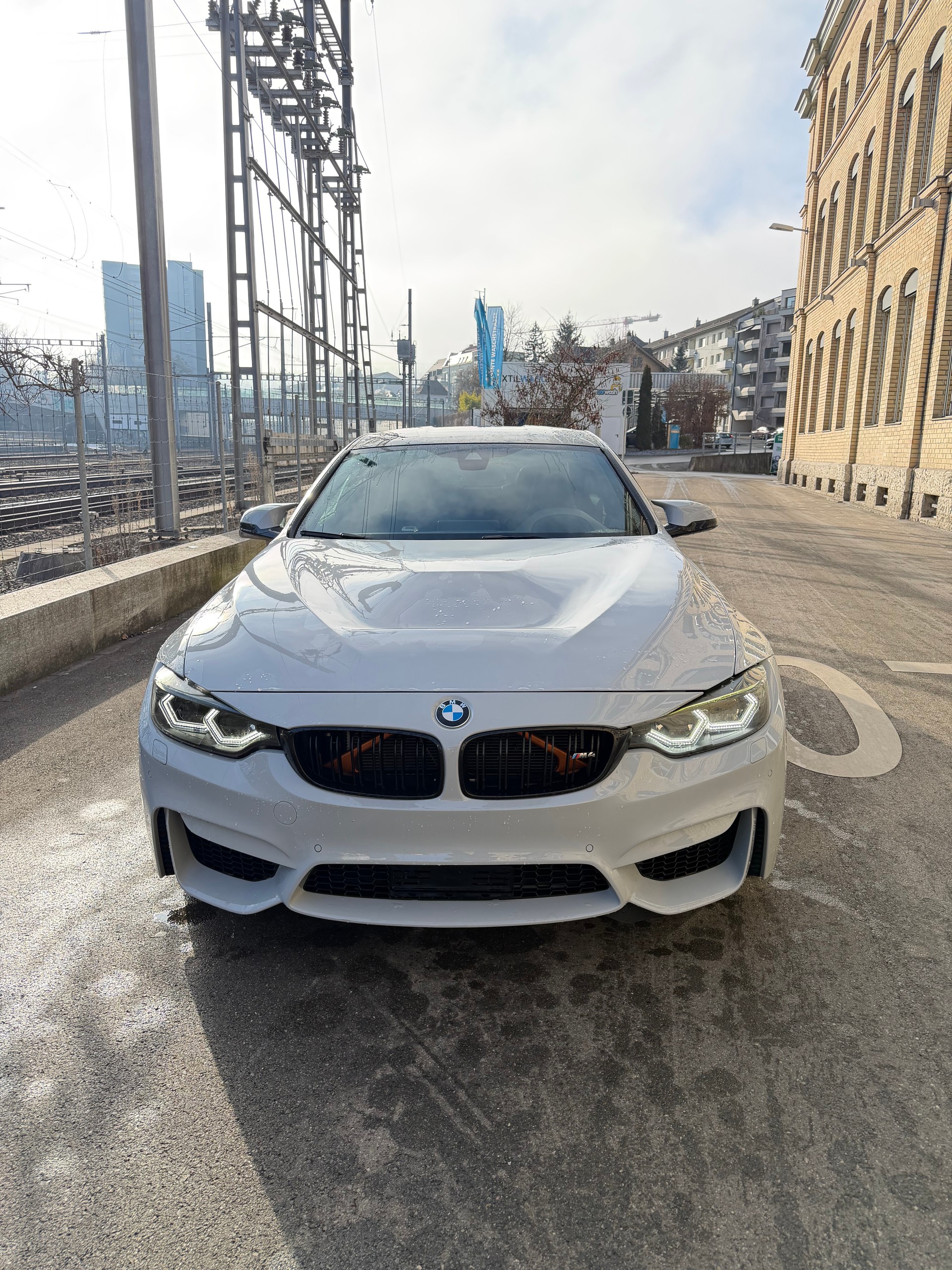 BMW M4 Coupé DKG-image-1
