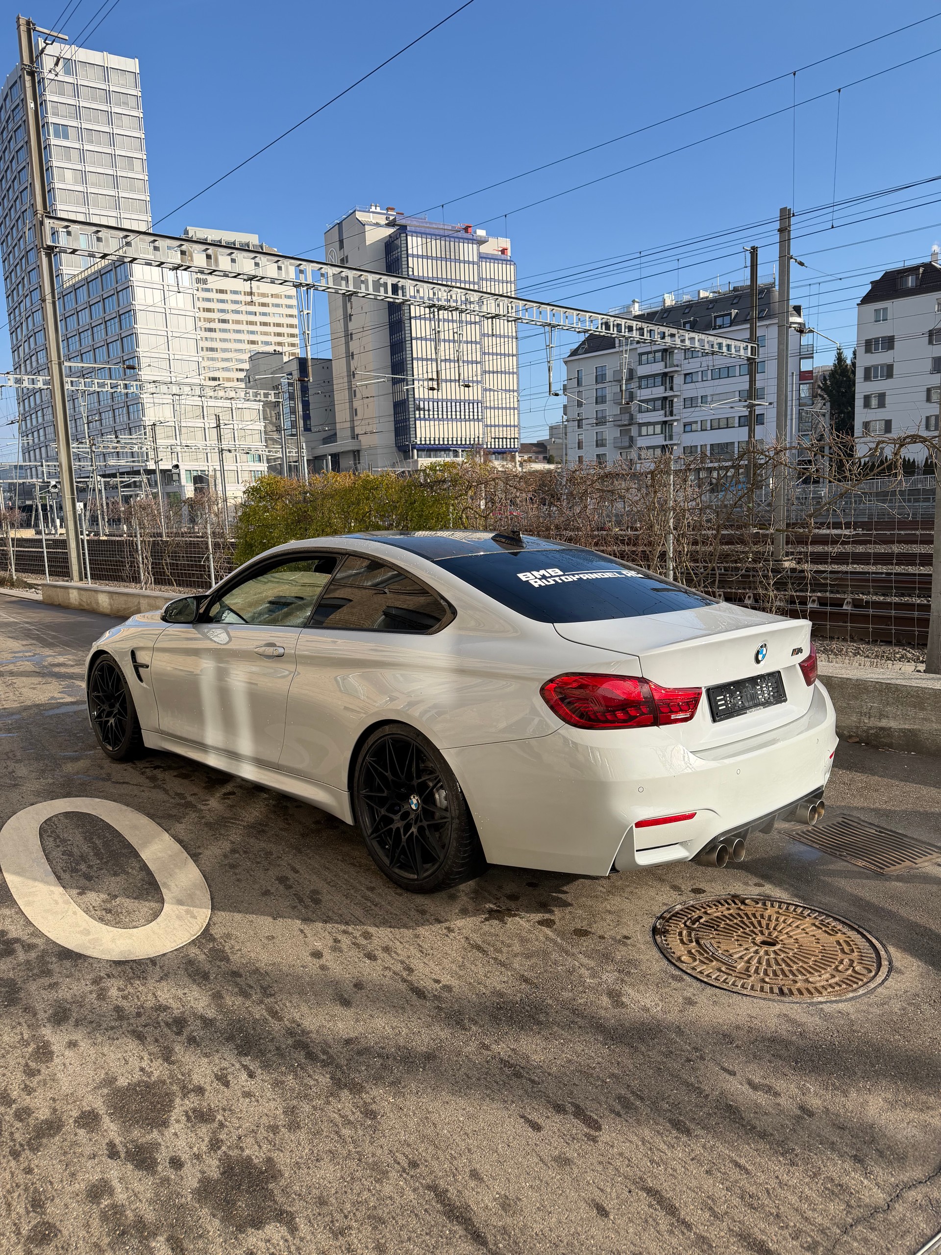 BMW M4 Coupé DKG-image-3