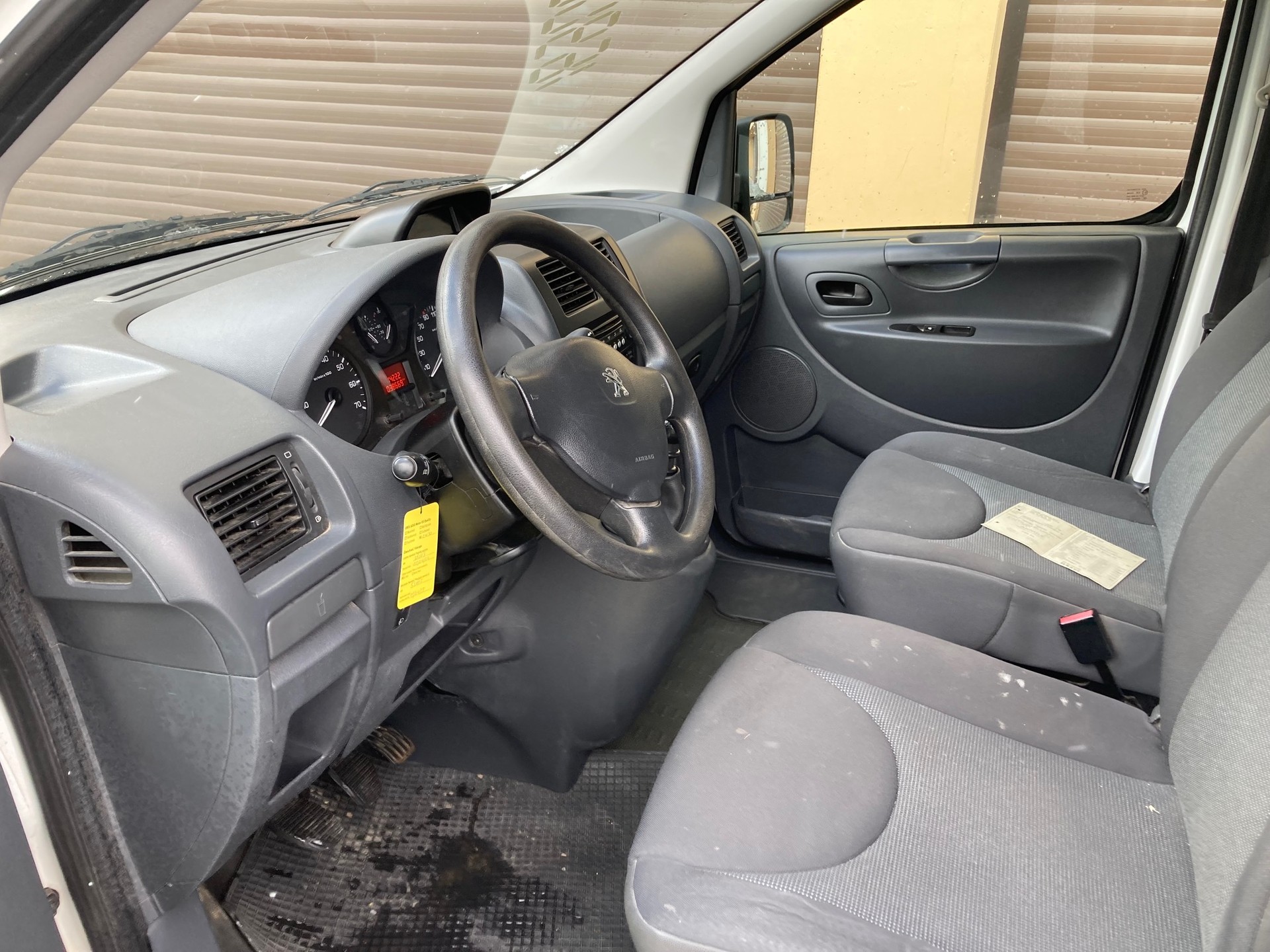 PEUGEOT Expert 2.0 HDi 227 L1H1-image-4