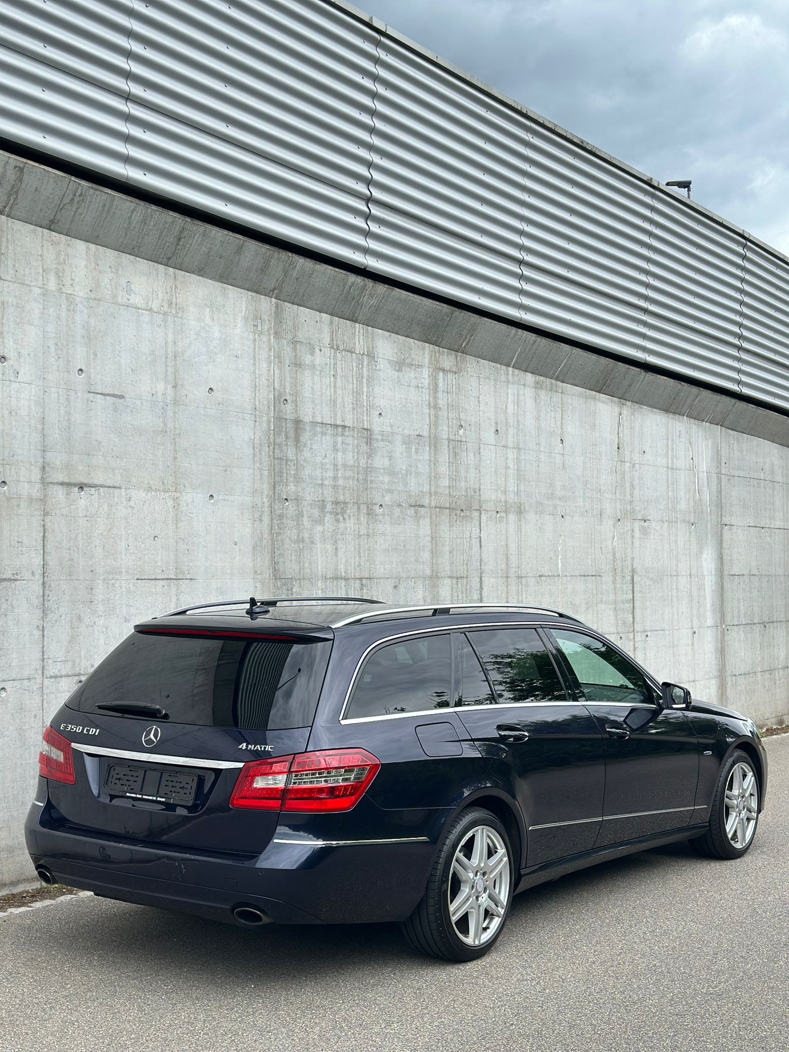 MERCEDES-BENZ E 350 CDI BlueEff. Avantgarde 4Matic 7G-Tronic-image-3