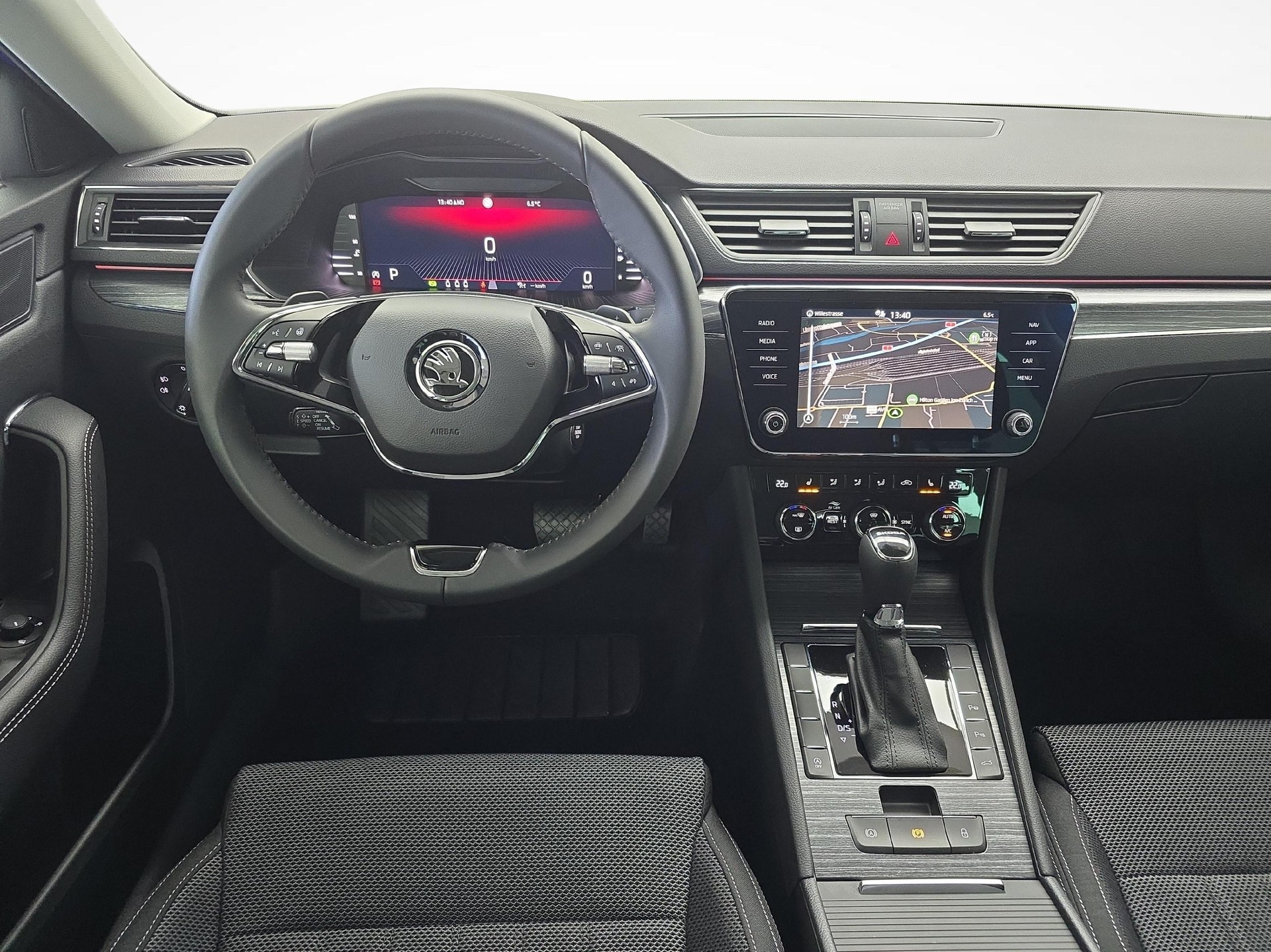SKODA Combi 1.5 Style TSI DSG / Jetzt mit attraktivem 1.99% Leasing-image-12