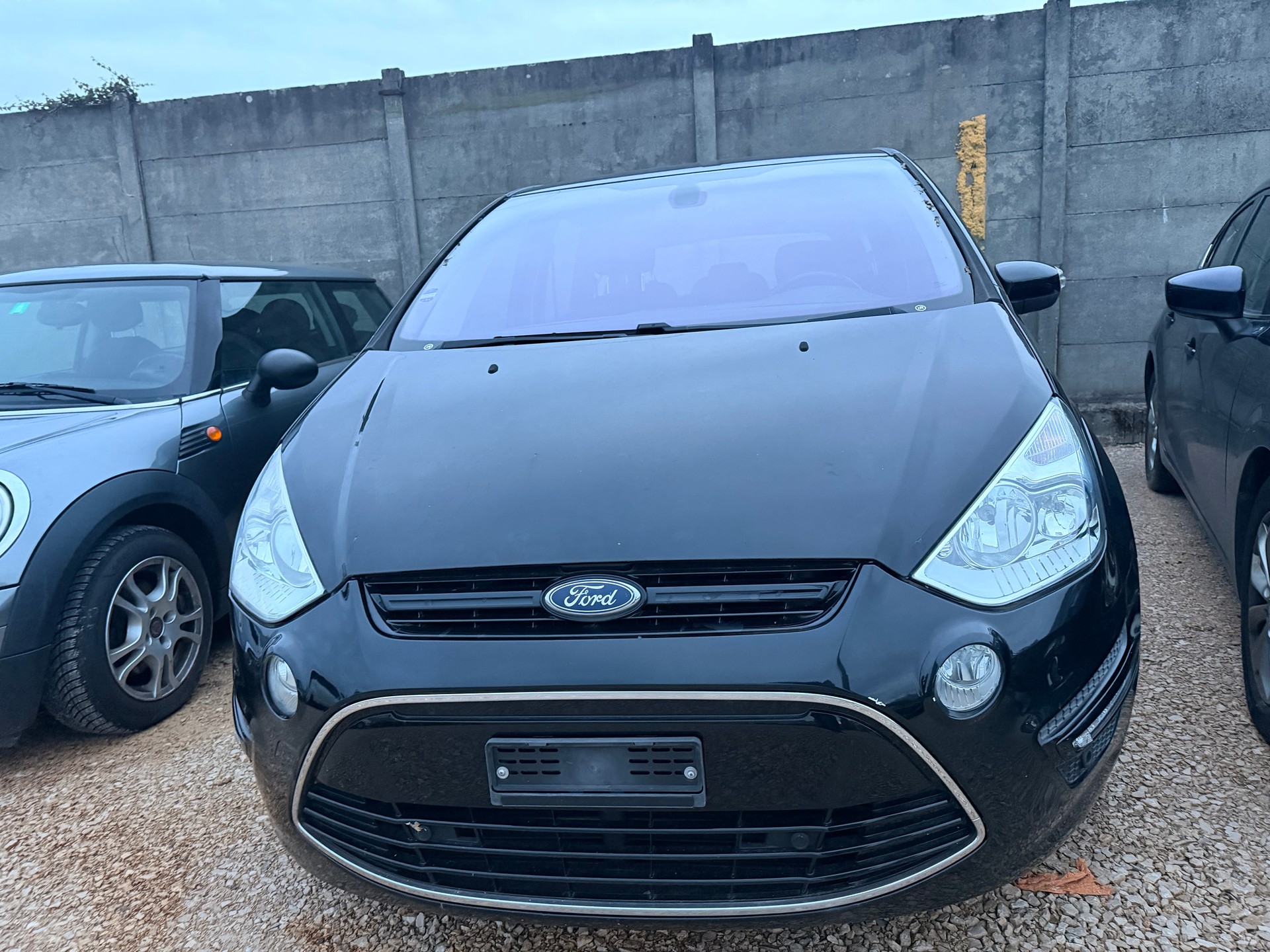 FORD S-Max 2.0 SCTi TitaniumS PowerShift-image-1