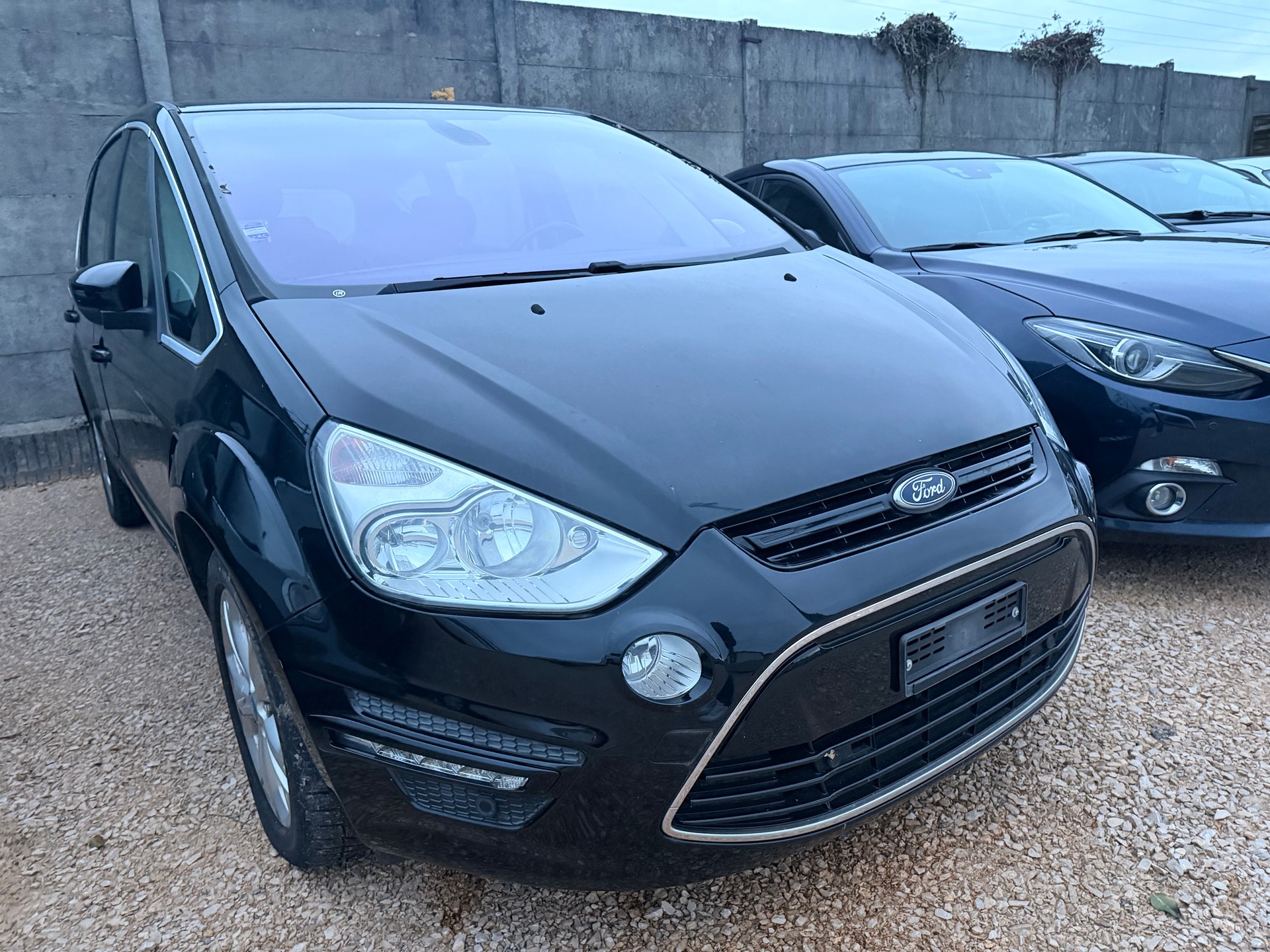 FORD S-Max 2.0 SCTi TitaniumS PowerShift-image-2