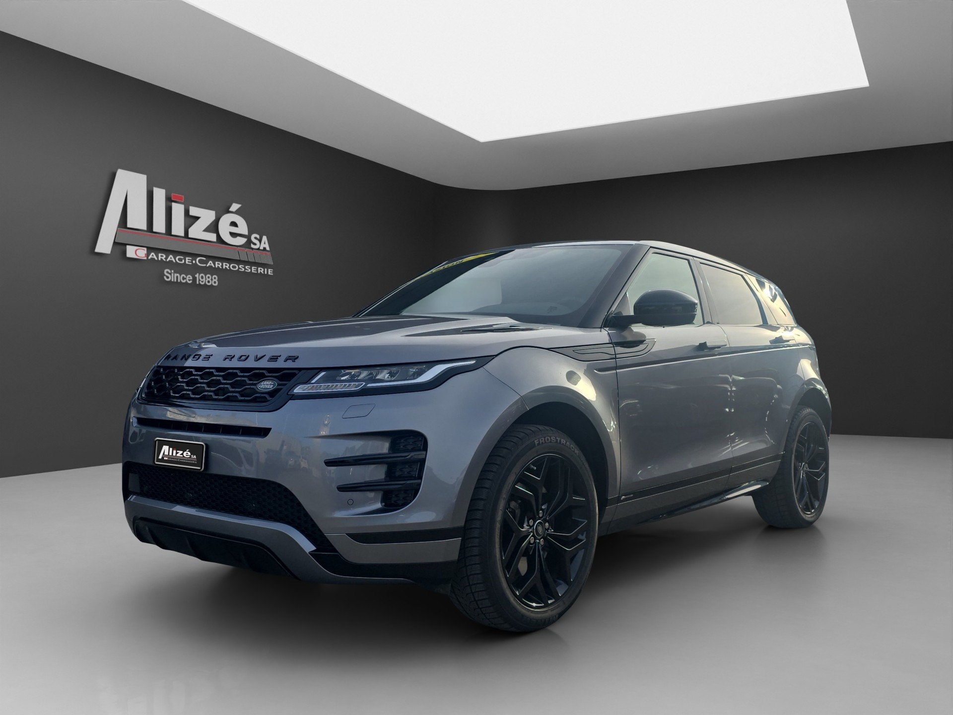 LAND ROVER Range Rover Evoque R-Dynamic P 200 AT9-image-2