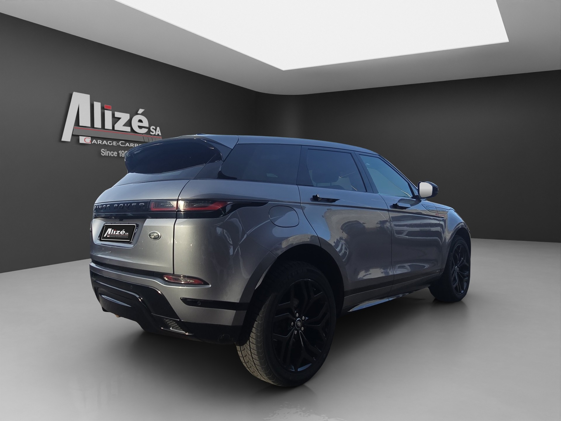 LAND ROVER Range Rover Evoque R-Dynamic P 200 AT9-image-6