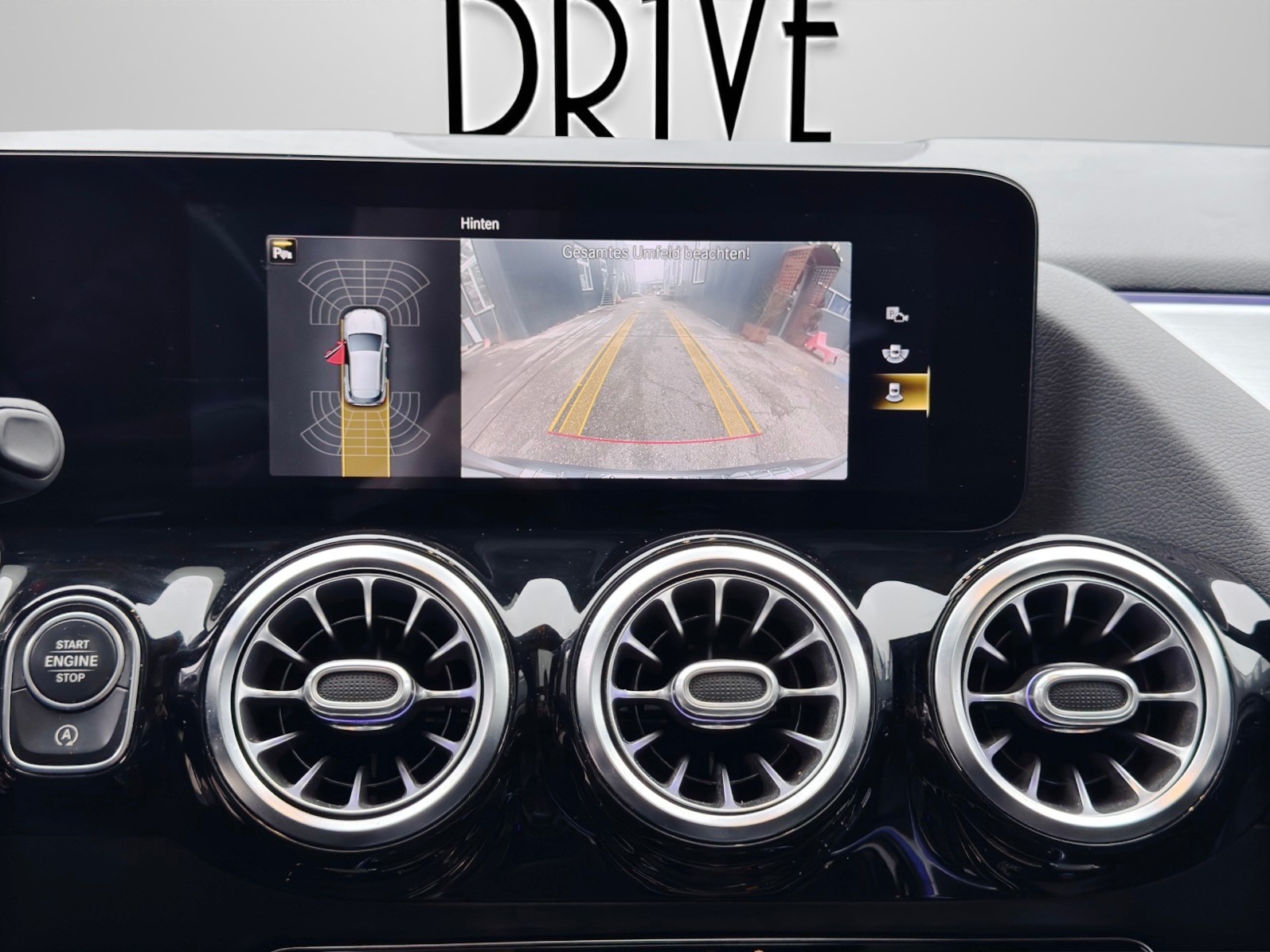 MERCEDES-BENZ GLA 45 AMG 4Matic+ 8G-Speedshift DCT-image-14