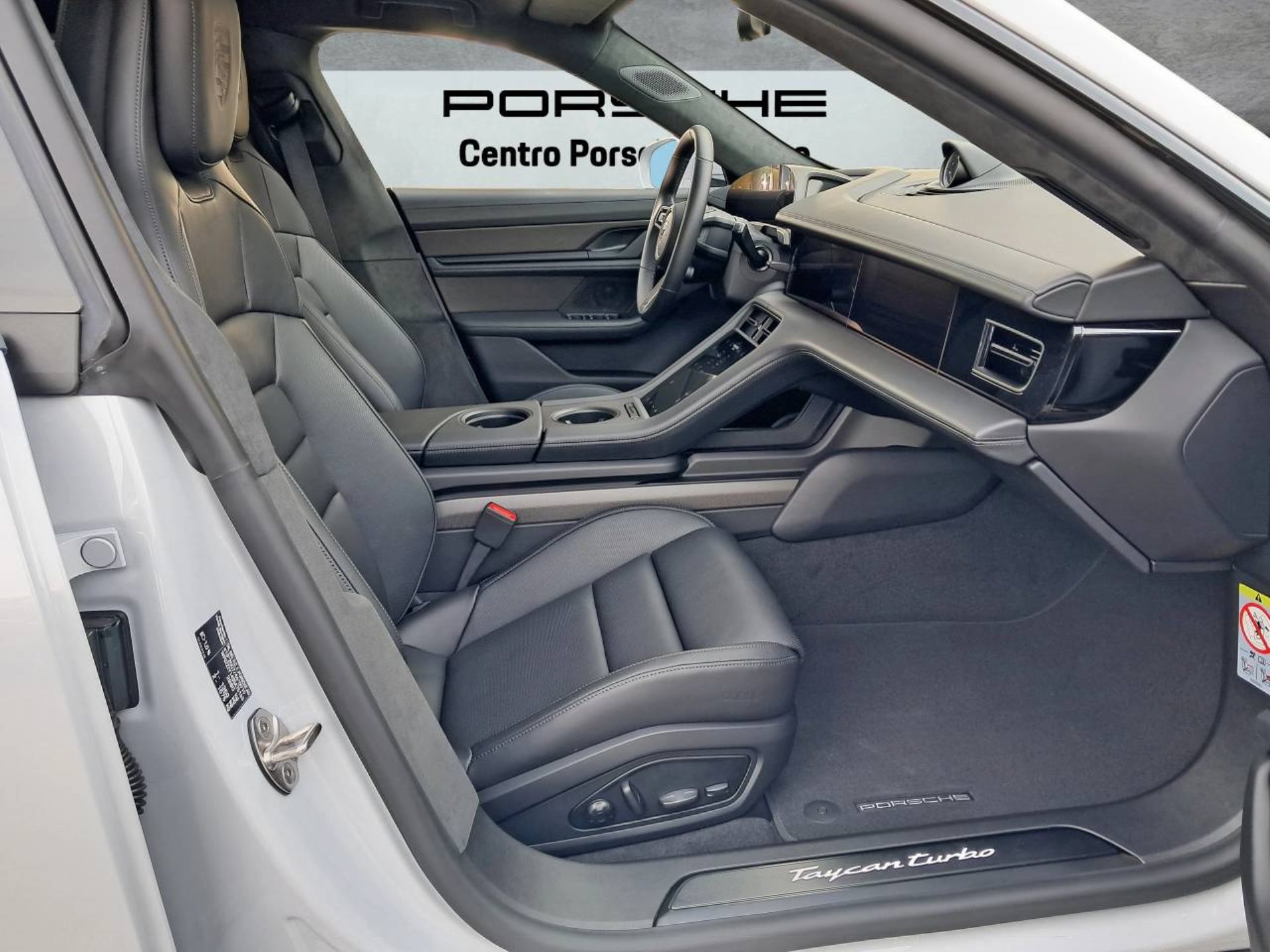 PORSCHE Taycan Turbo Cross Turismo-image-14