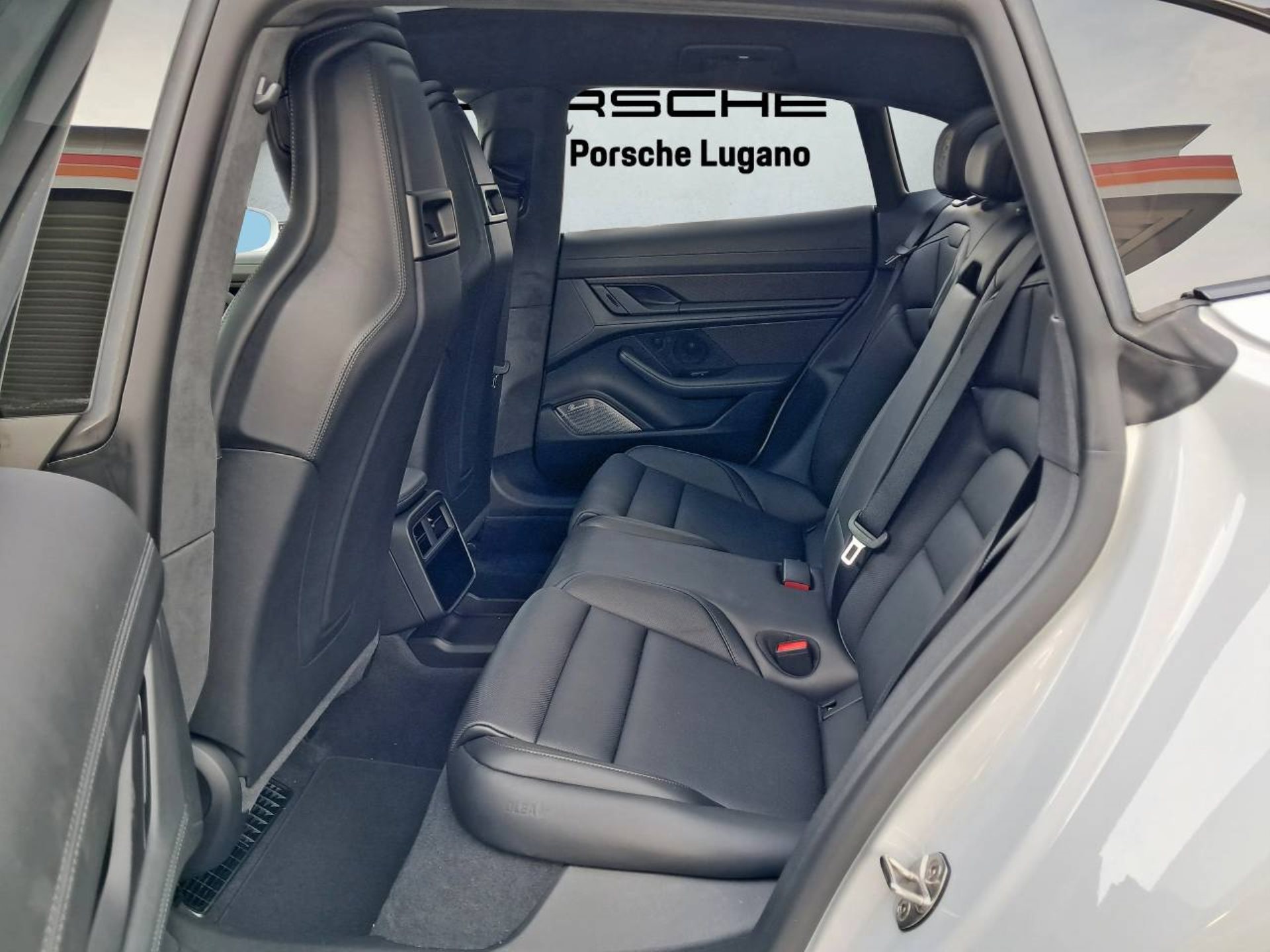 PORSCHE Taycan Turbo Cross Turismo-image-17